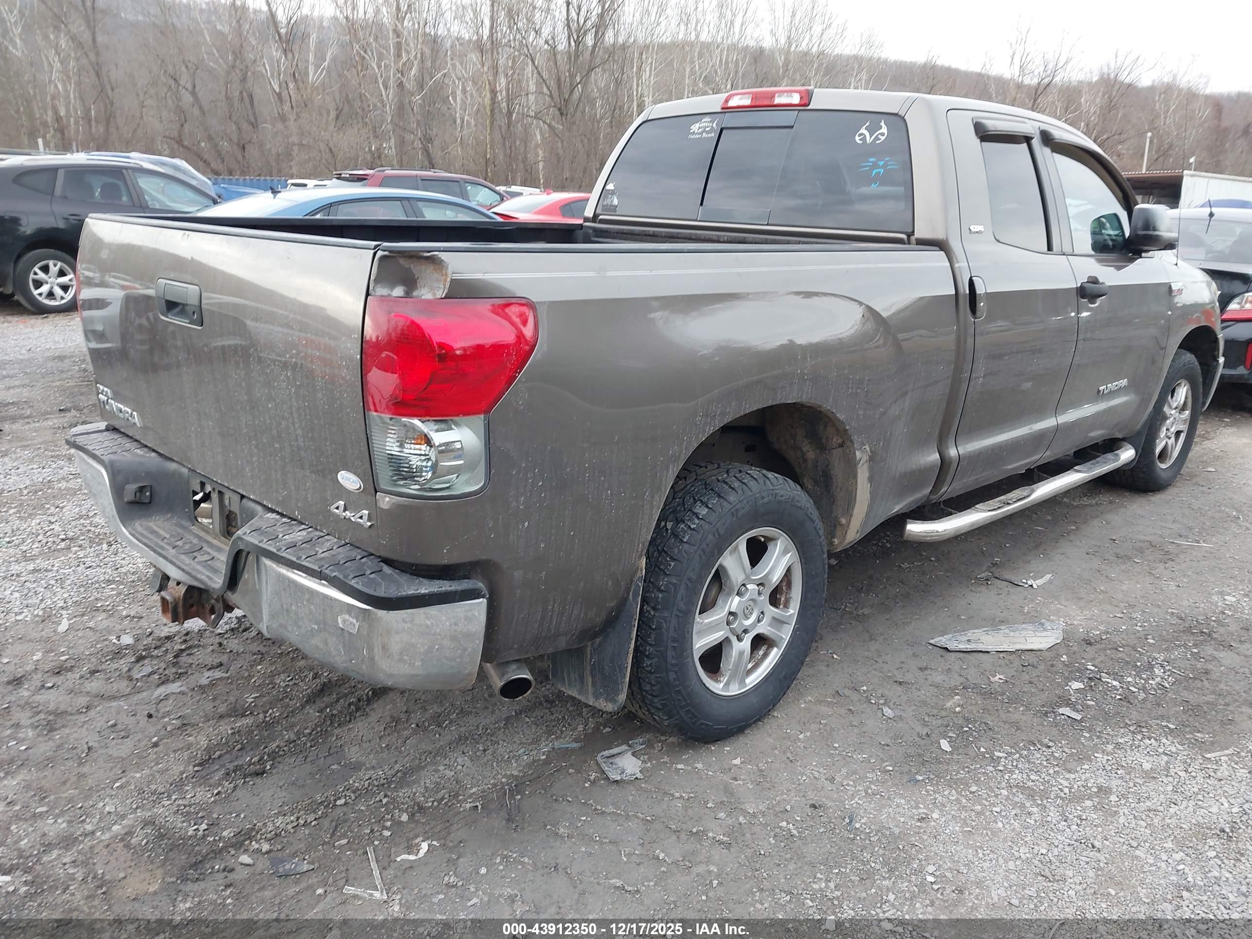 TOYOTA TUNDRA image 4