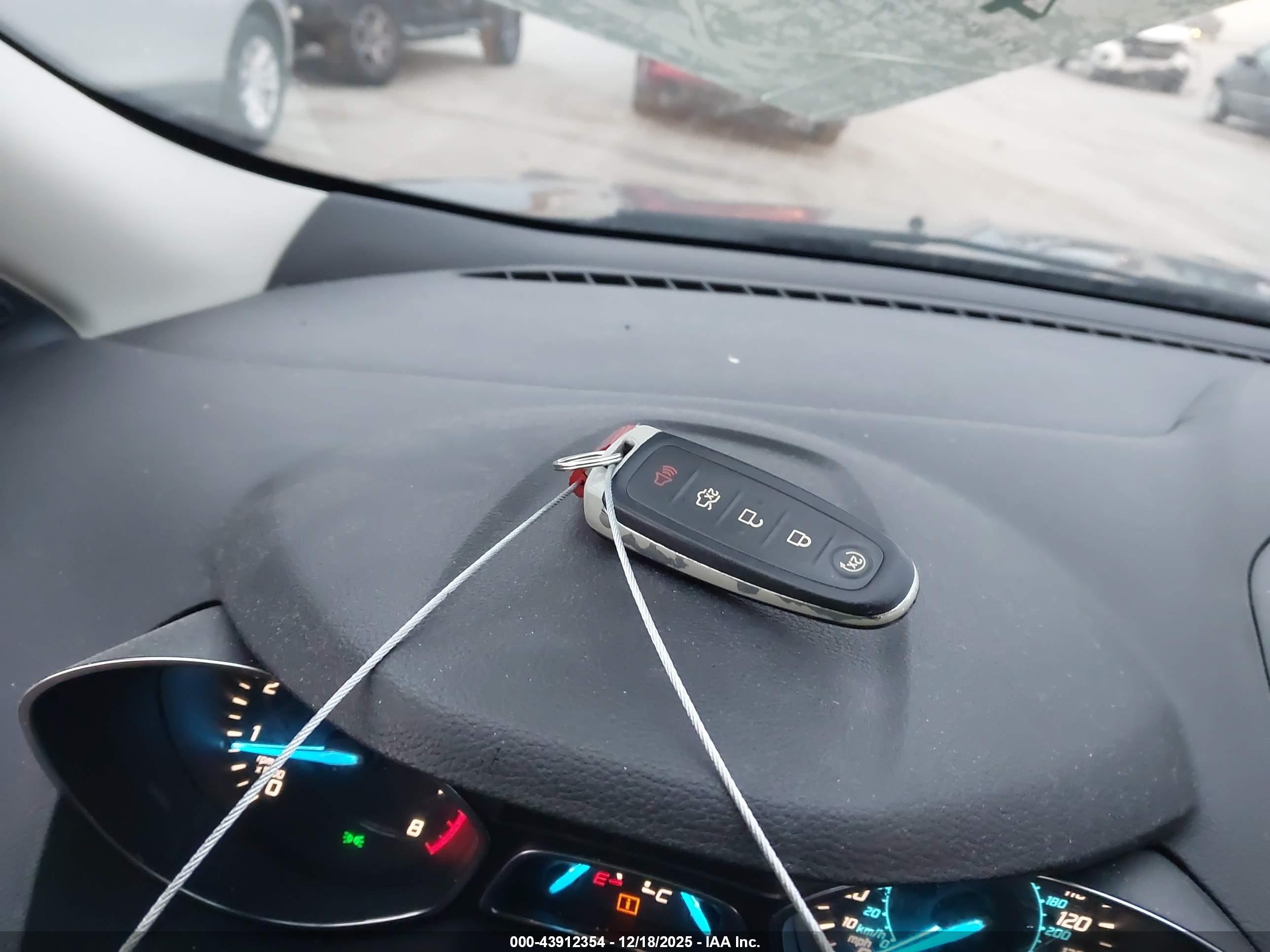 FORD ESCAPE image 11