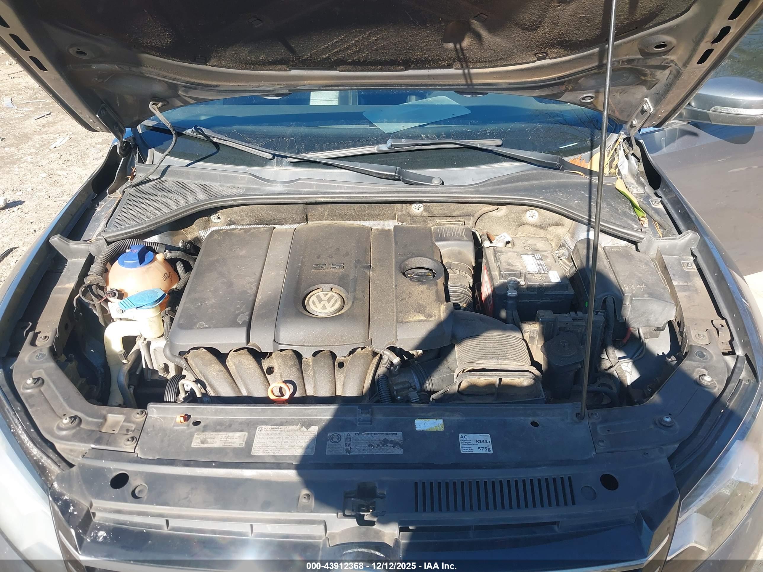 VOLKSWAGEN PASSAT image 10