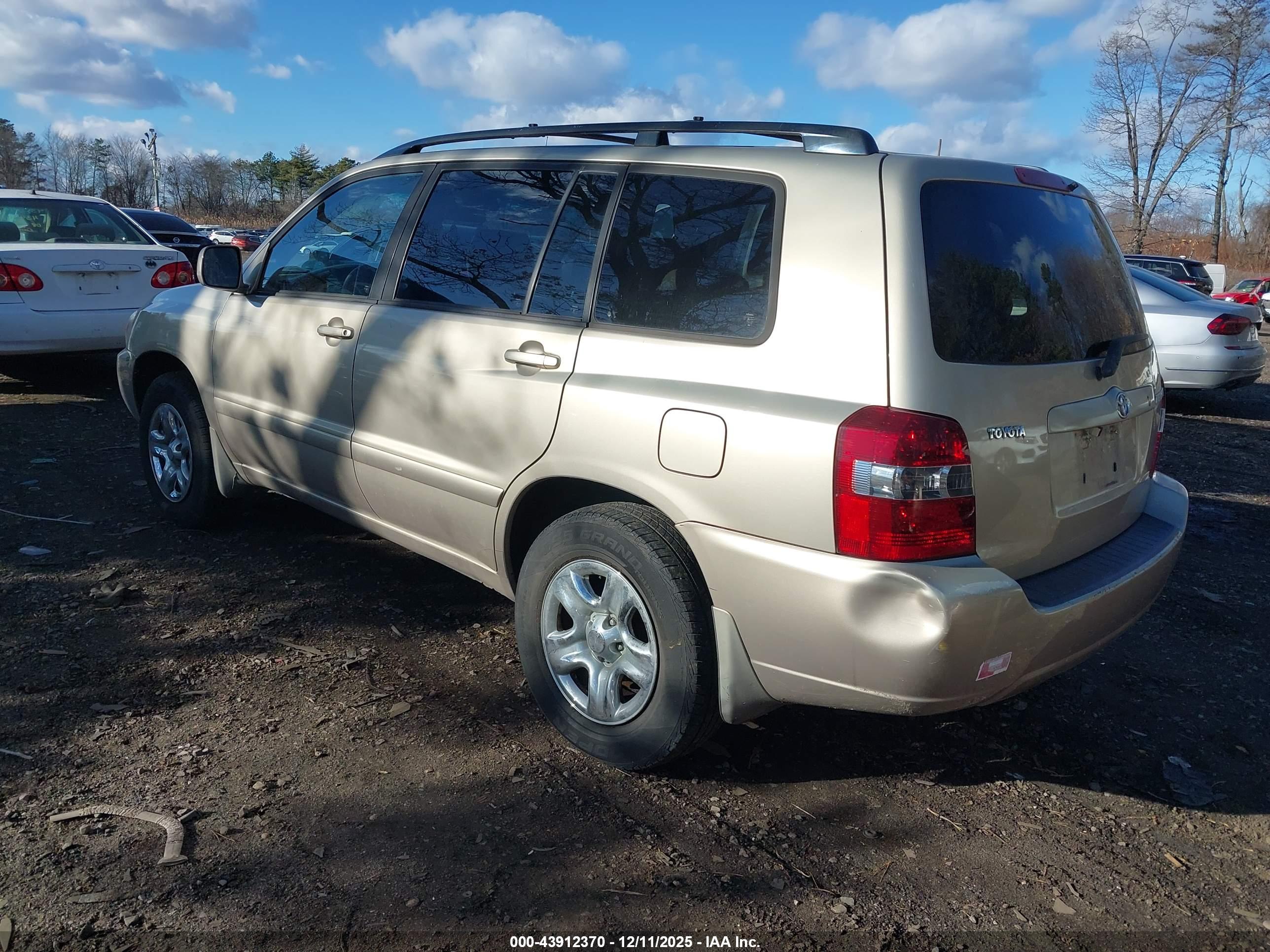 TOYOTA HIGHLANDER image 3