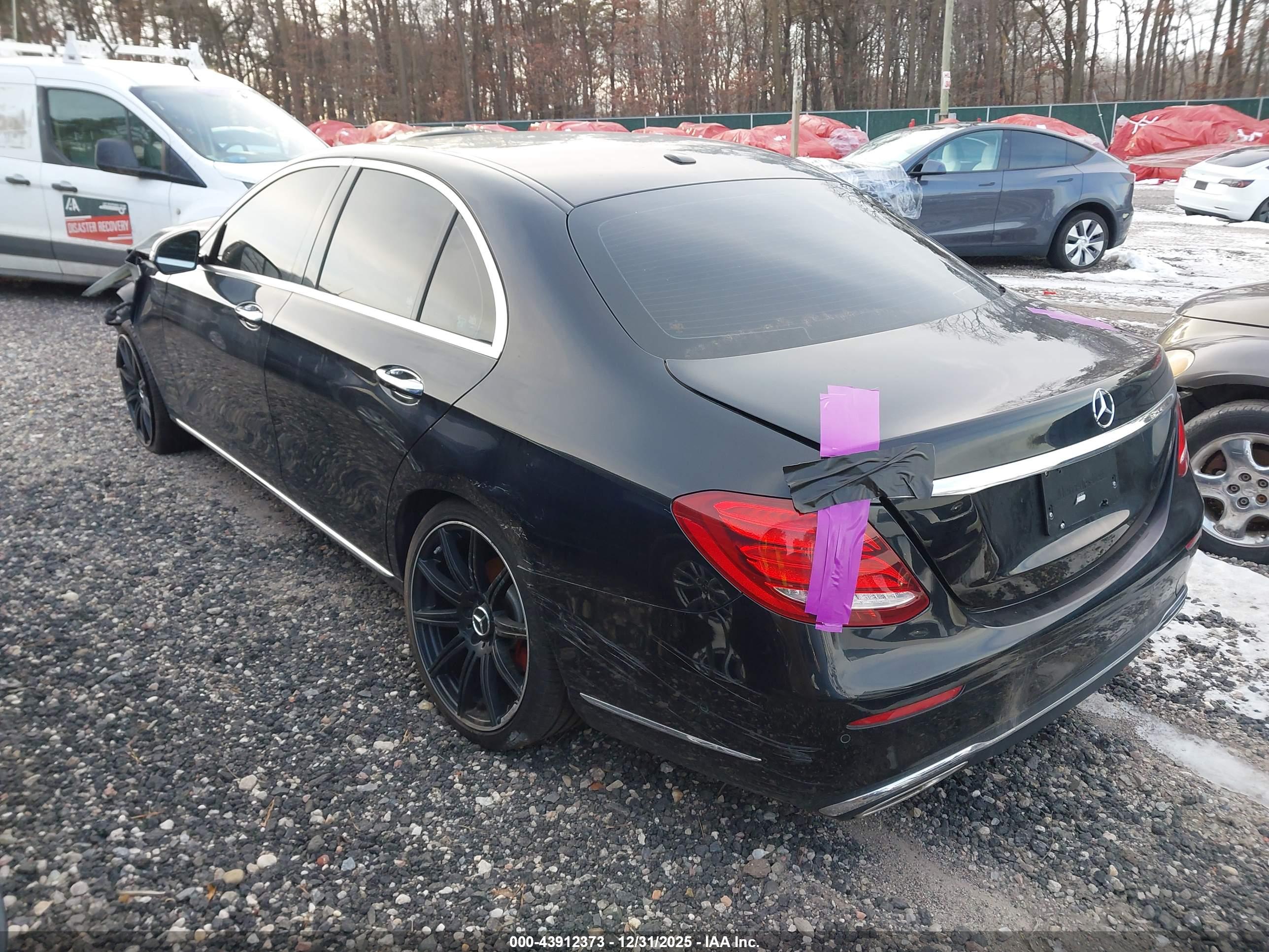 MERCEDES-BENZ E image 3