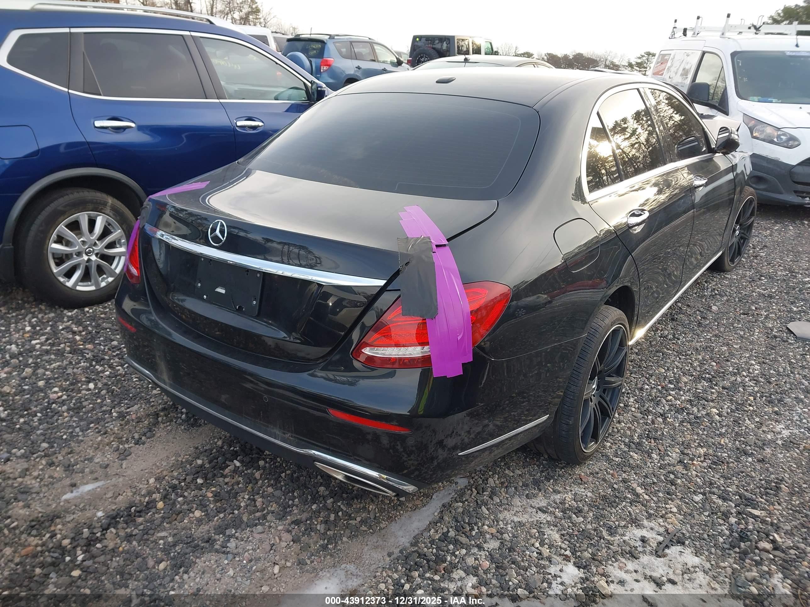 MERCEDES-BENZ E image 4