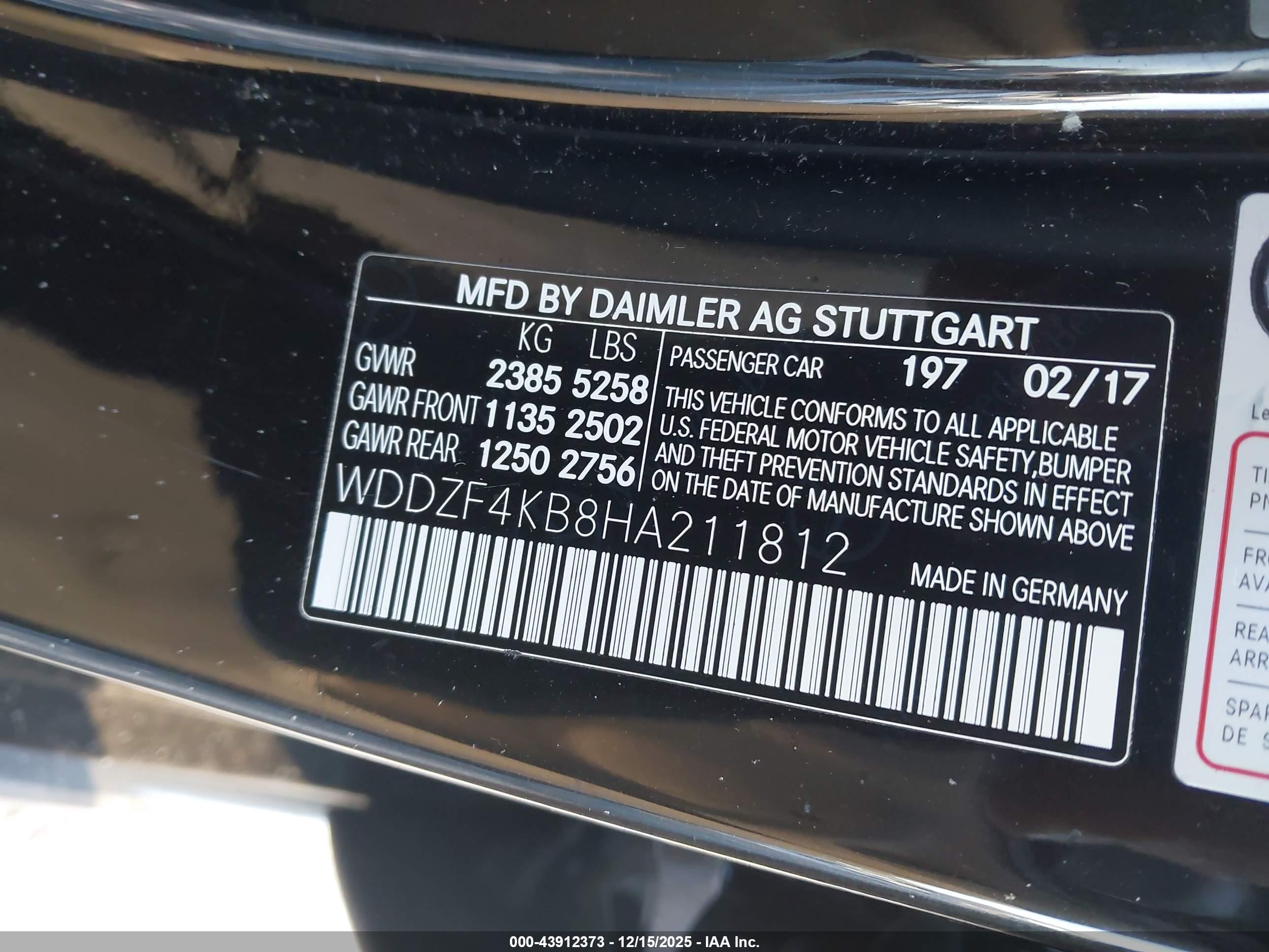 MERCEDES-BENZ E image 9