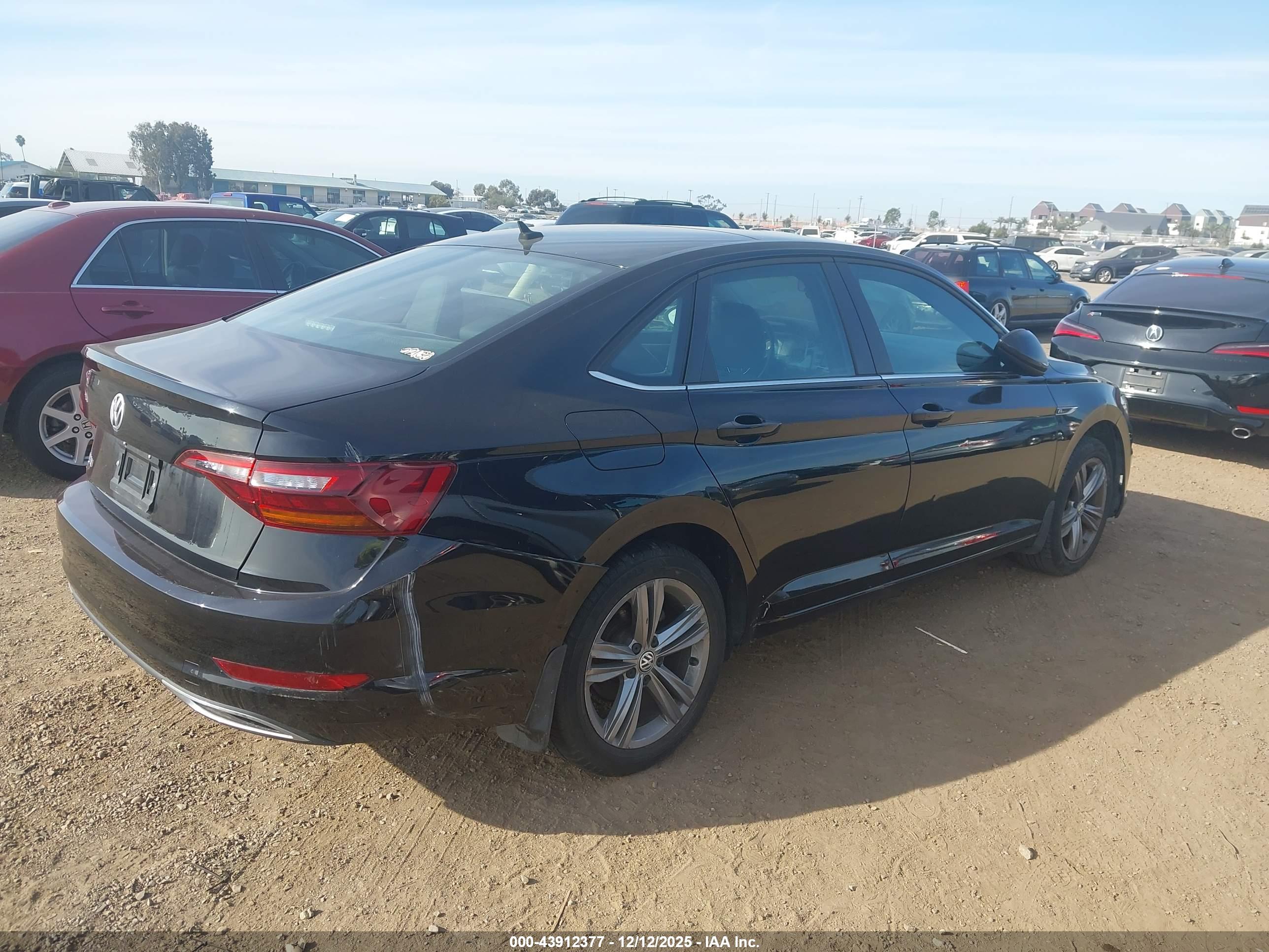 VOLKSWAGEN JETTA image 4