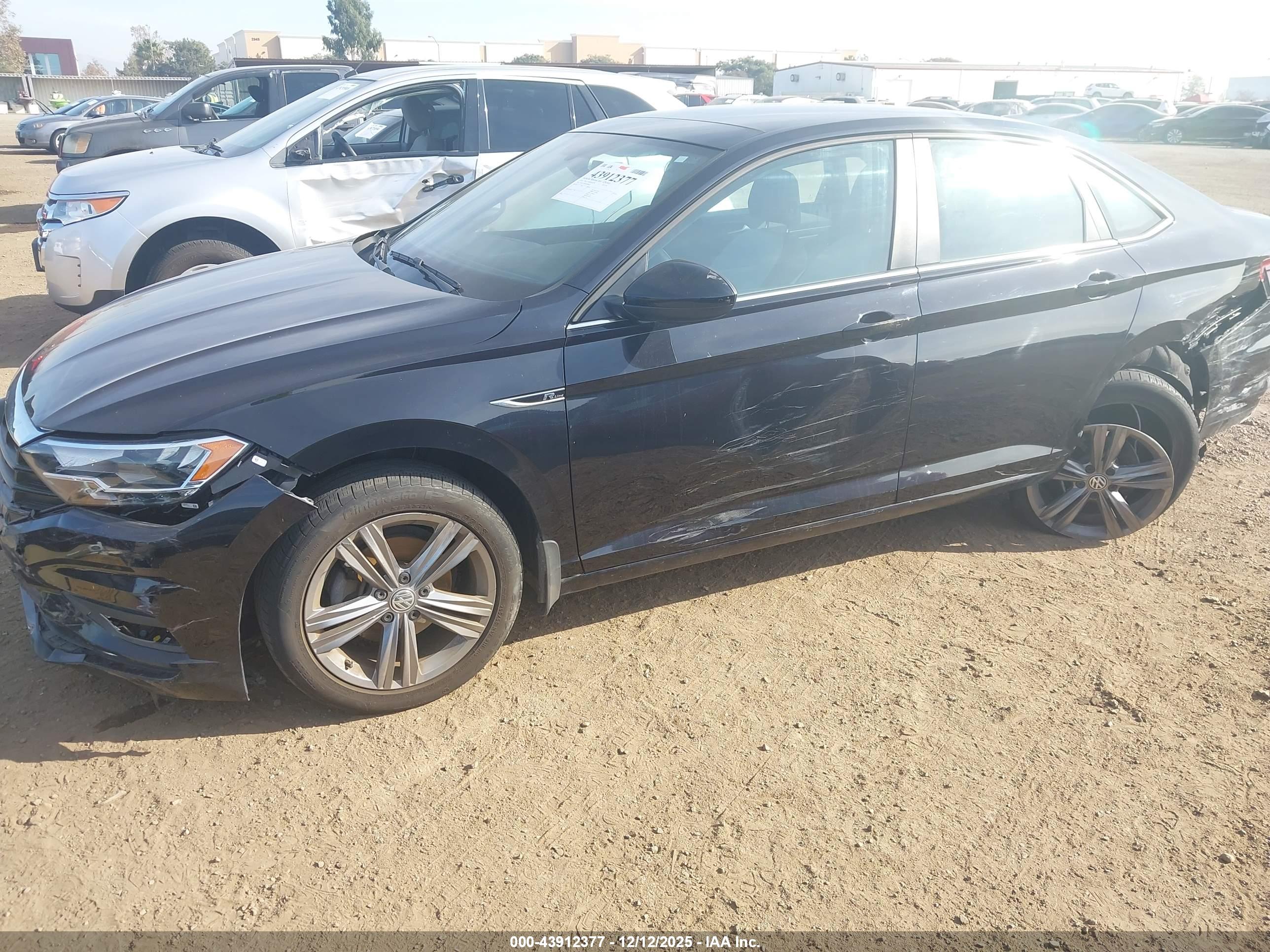 VOLKSWAGEN JETTA image 6
