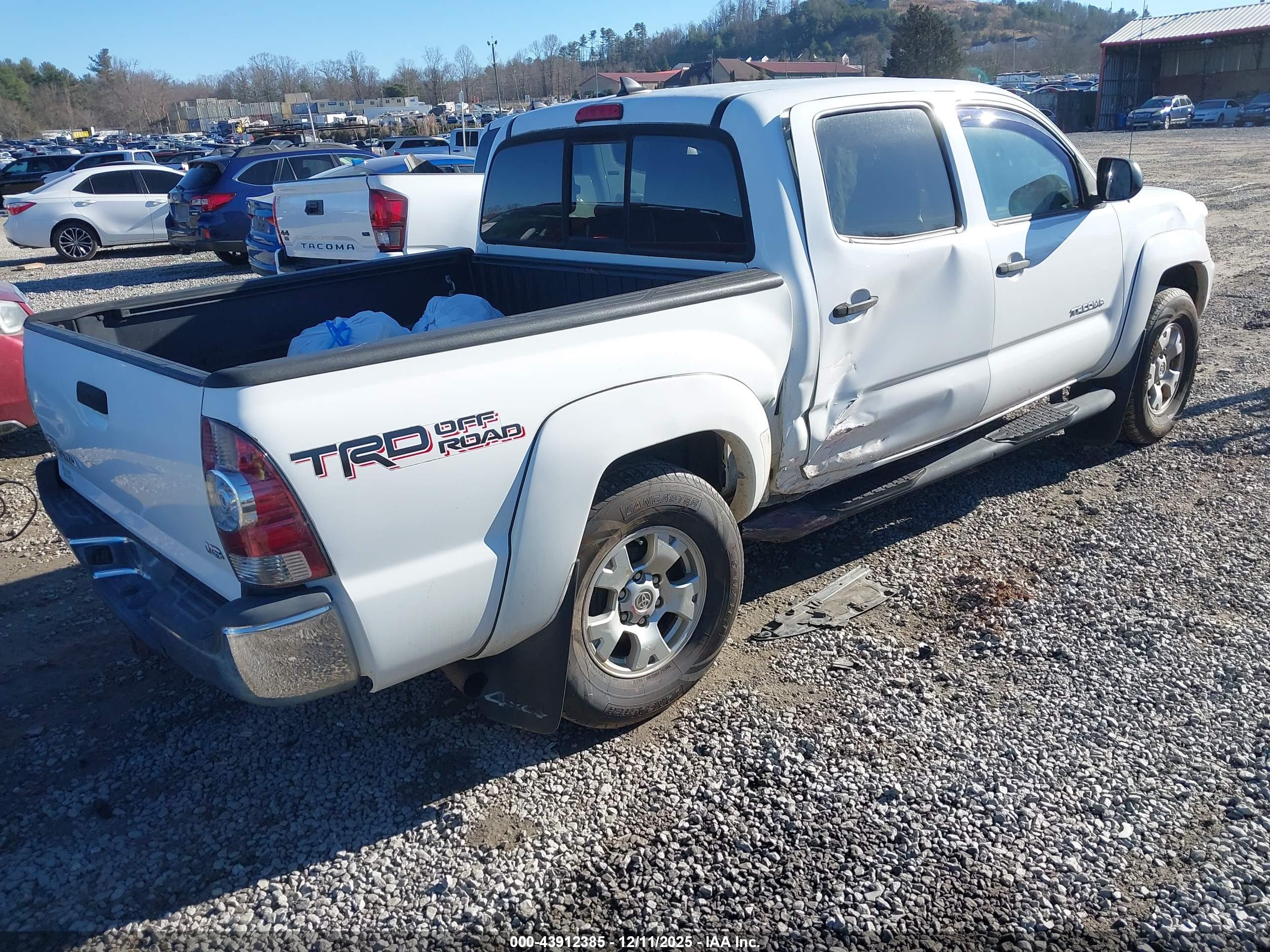 TOYOTA TACOMA image 4