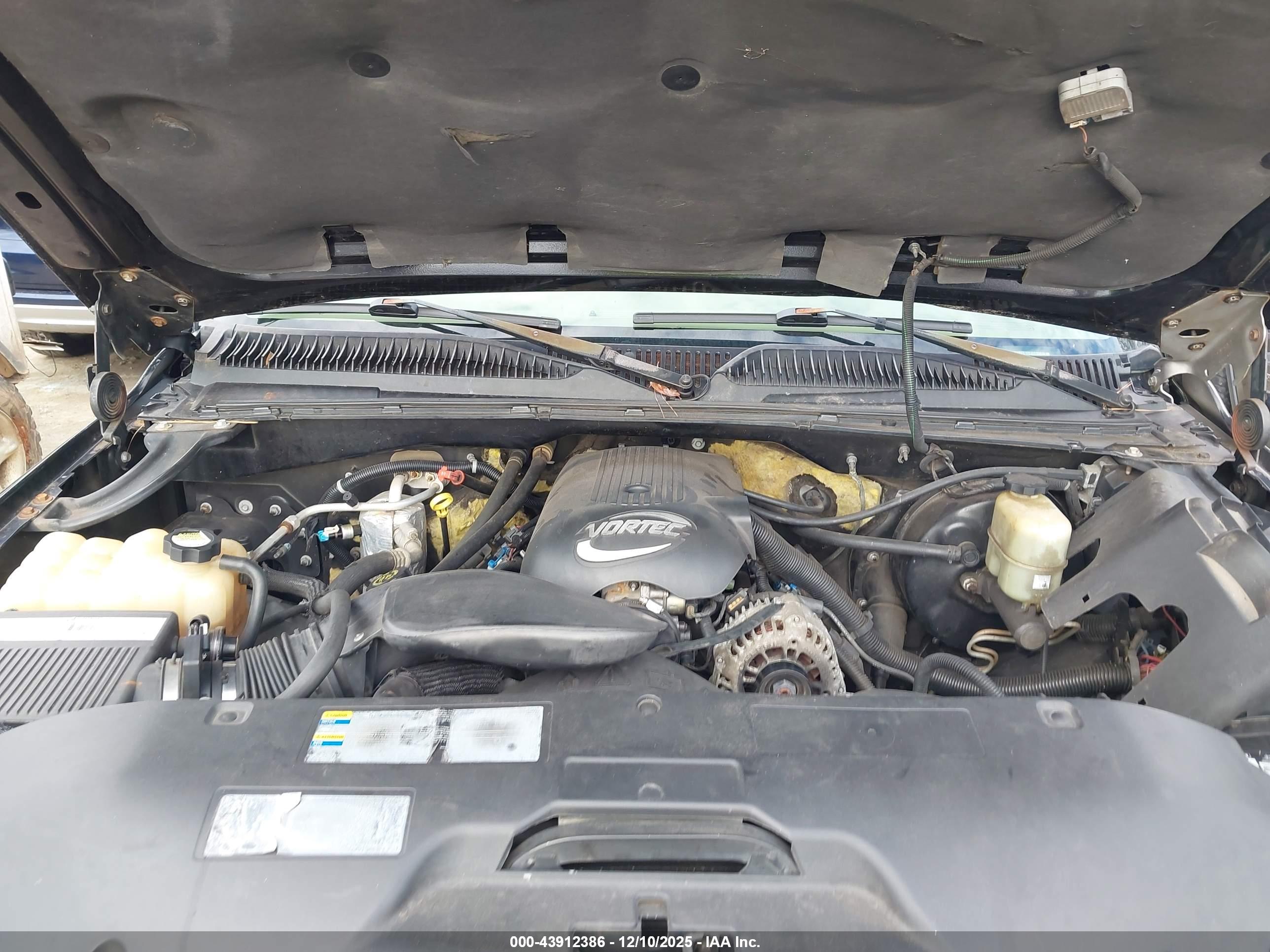 CHEVROLET SILVERADO image 10
