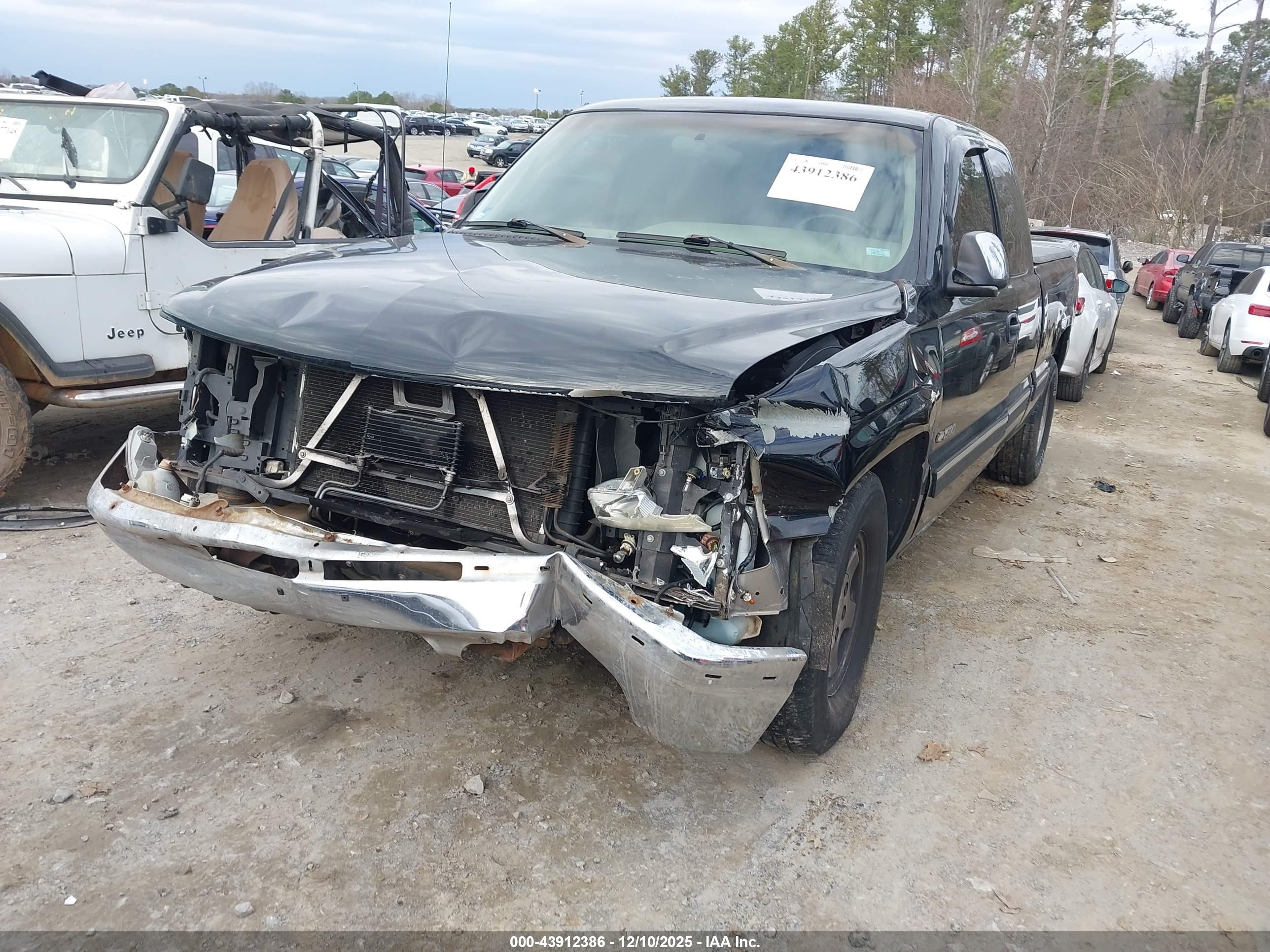 CHEVROLET SILVERADO image 2