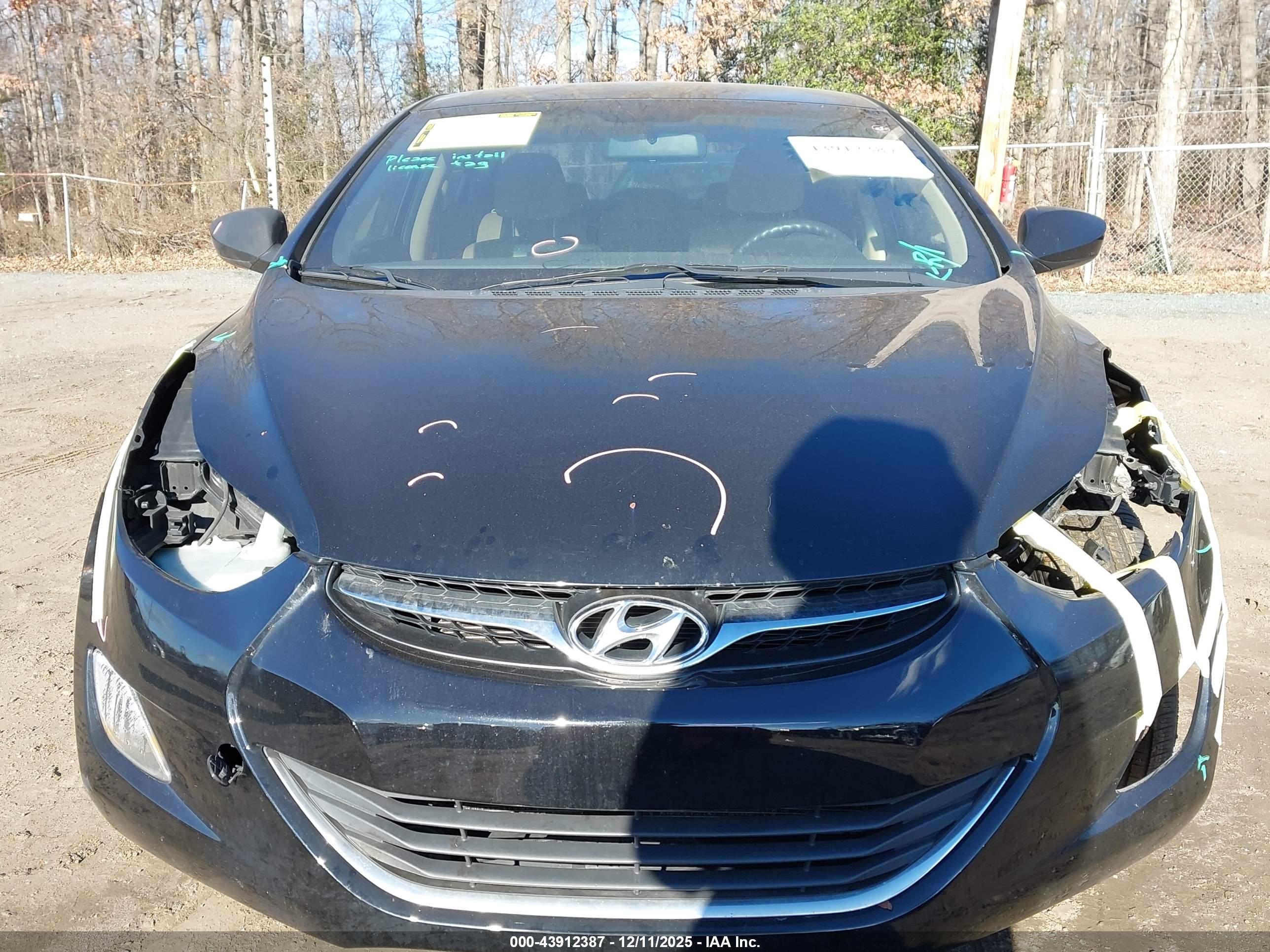 HYUNDAI ELANTRA image 6