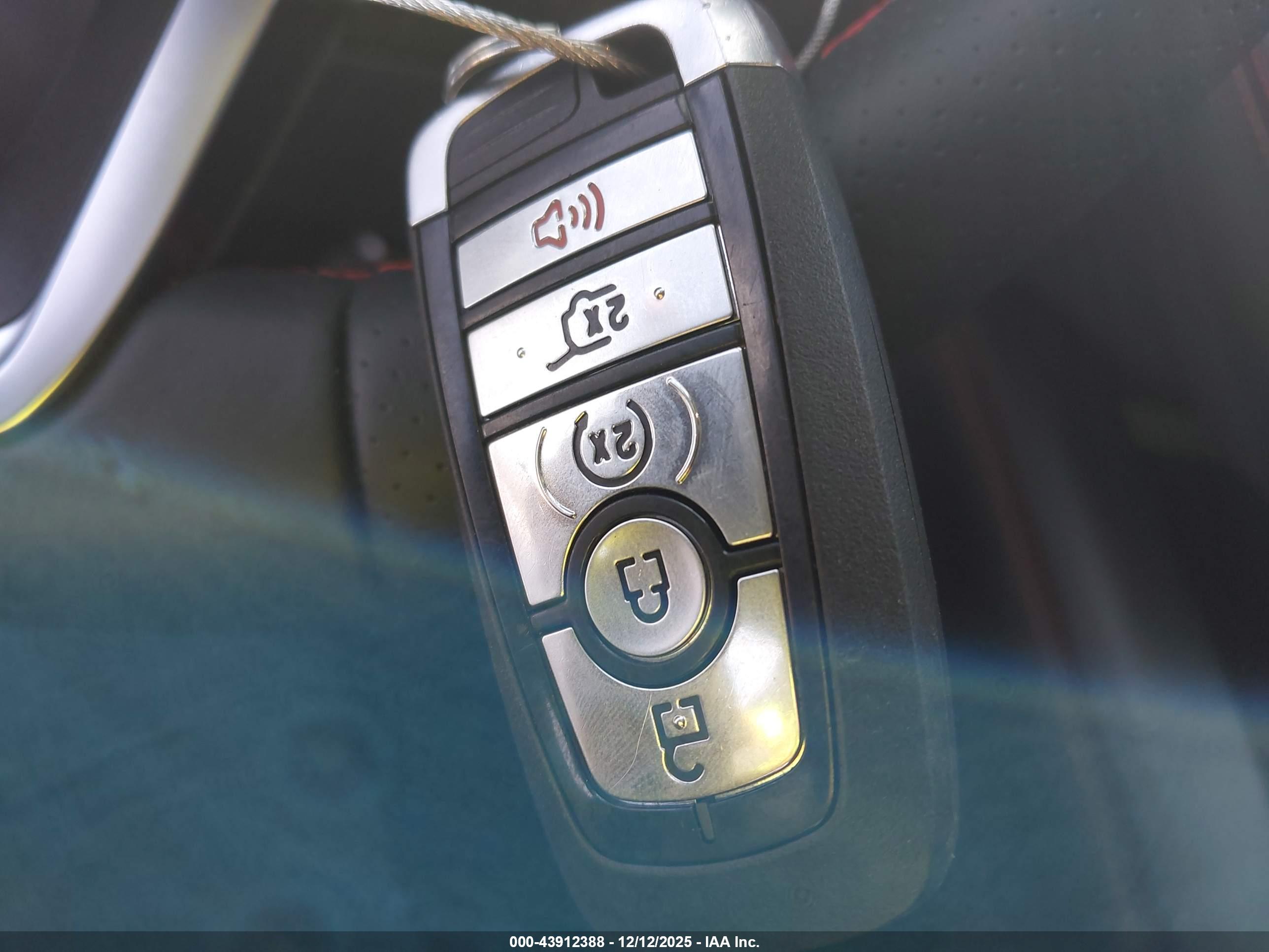 FORD EXPLORER image 11