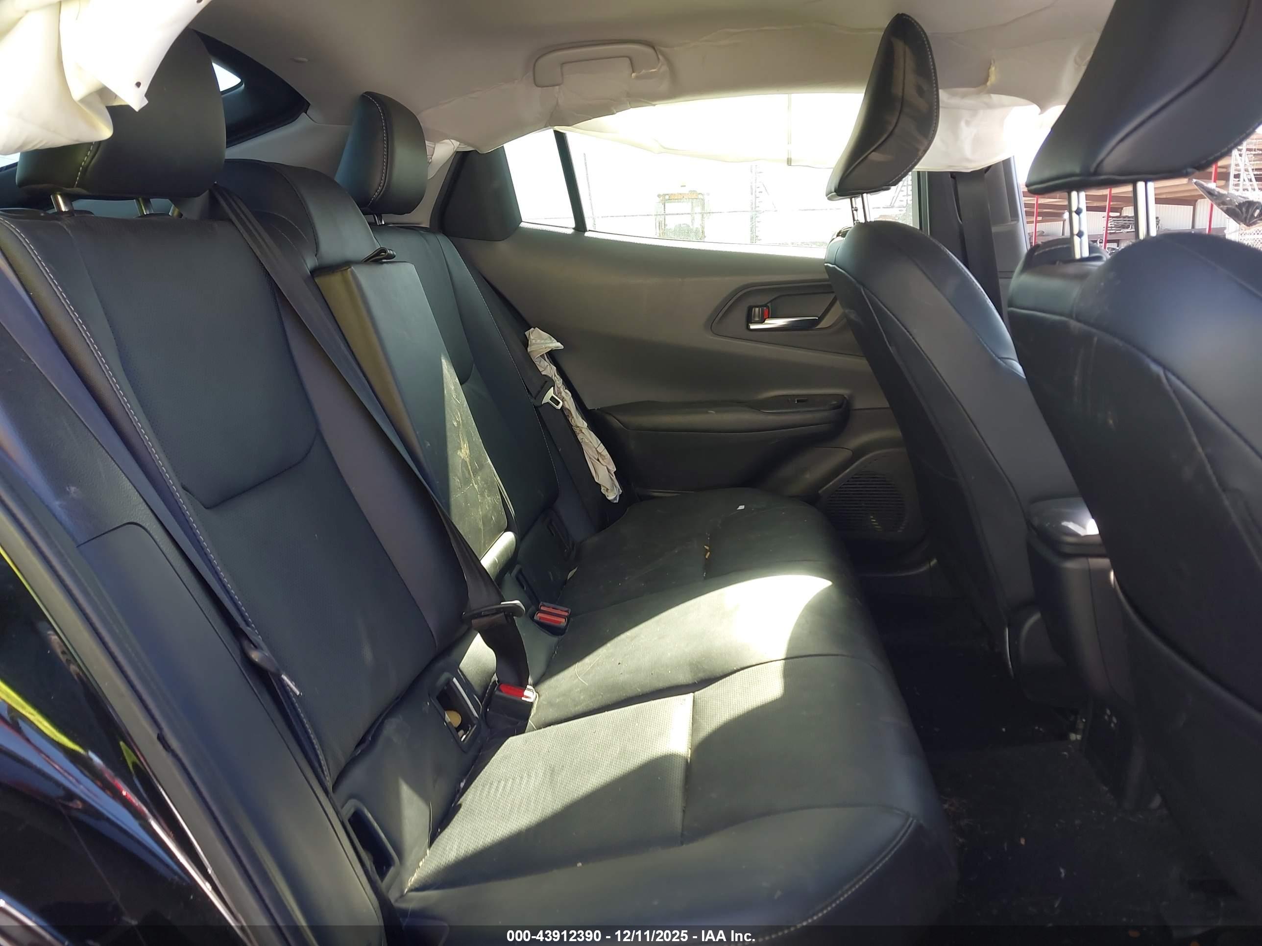 TOYOTA PRIUS image 8