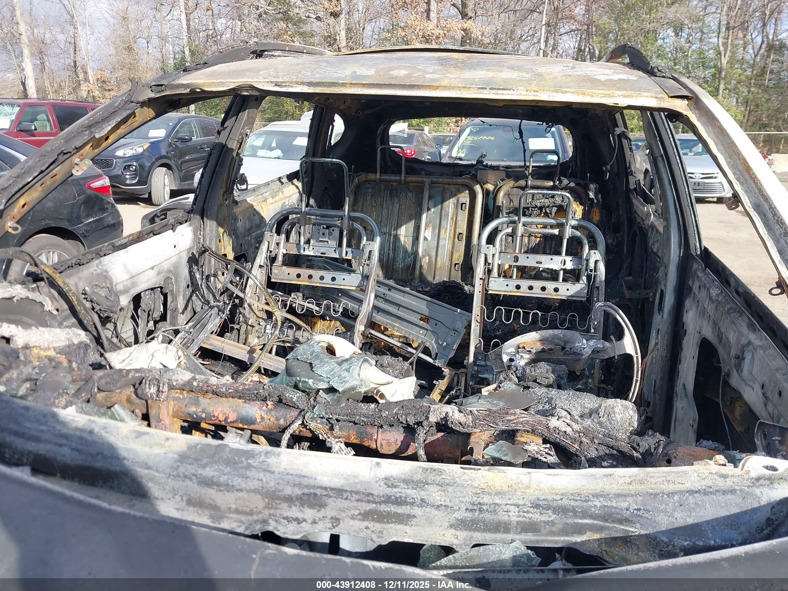 NISSAN ROGUE image 6
