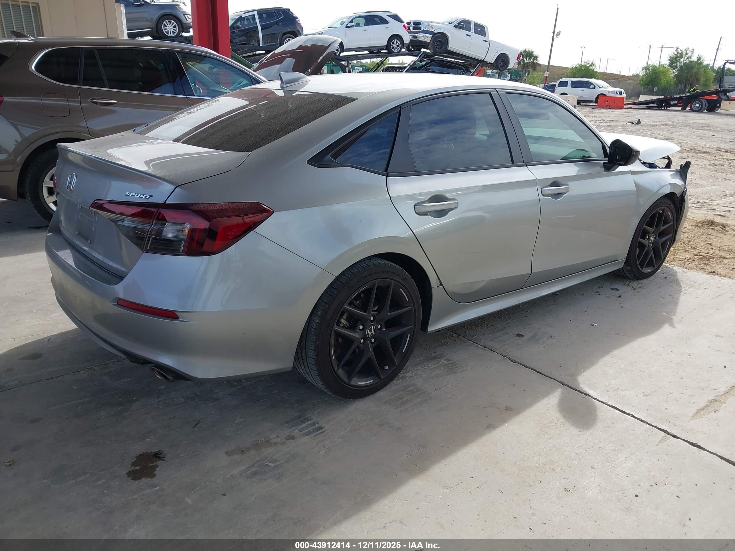HONDA CIVIC image 4