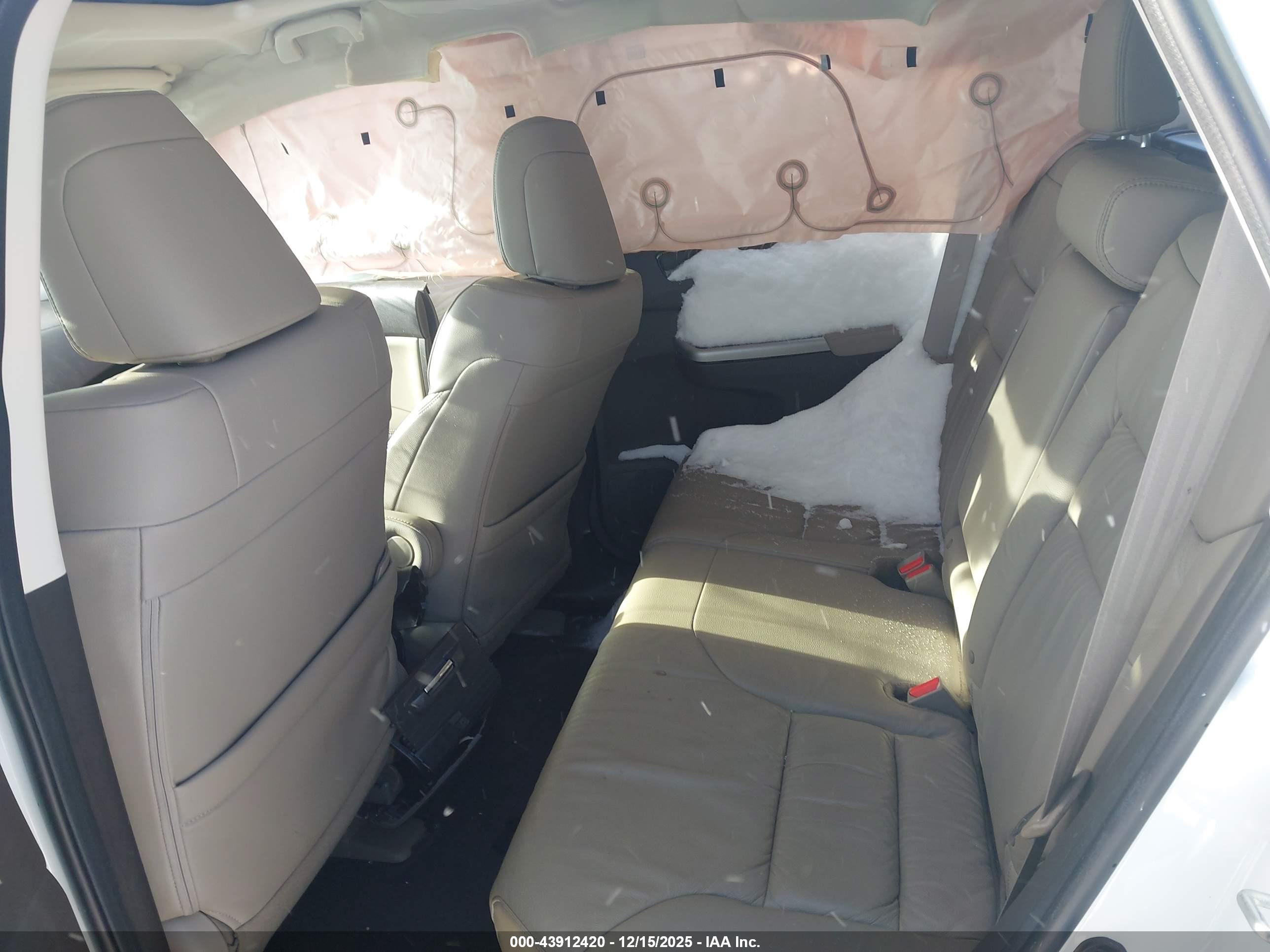 HONDA CR-V image 8