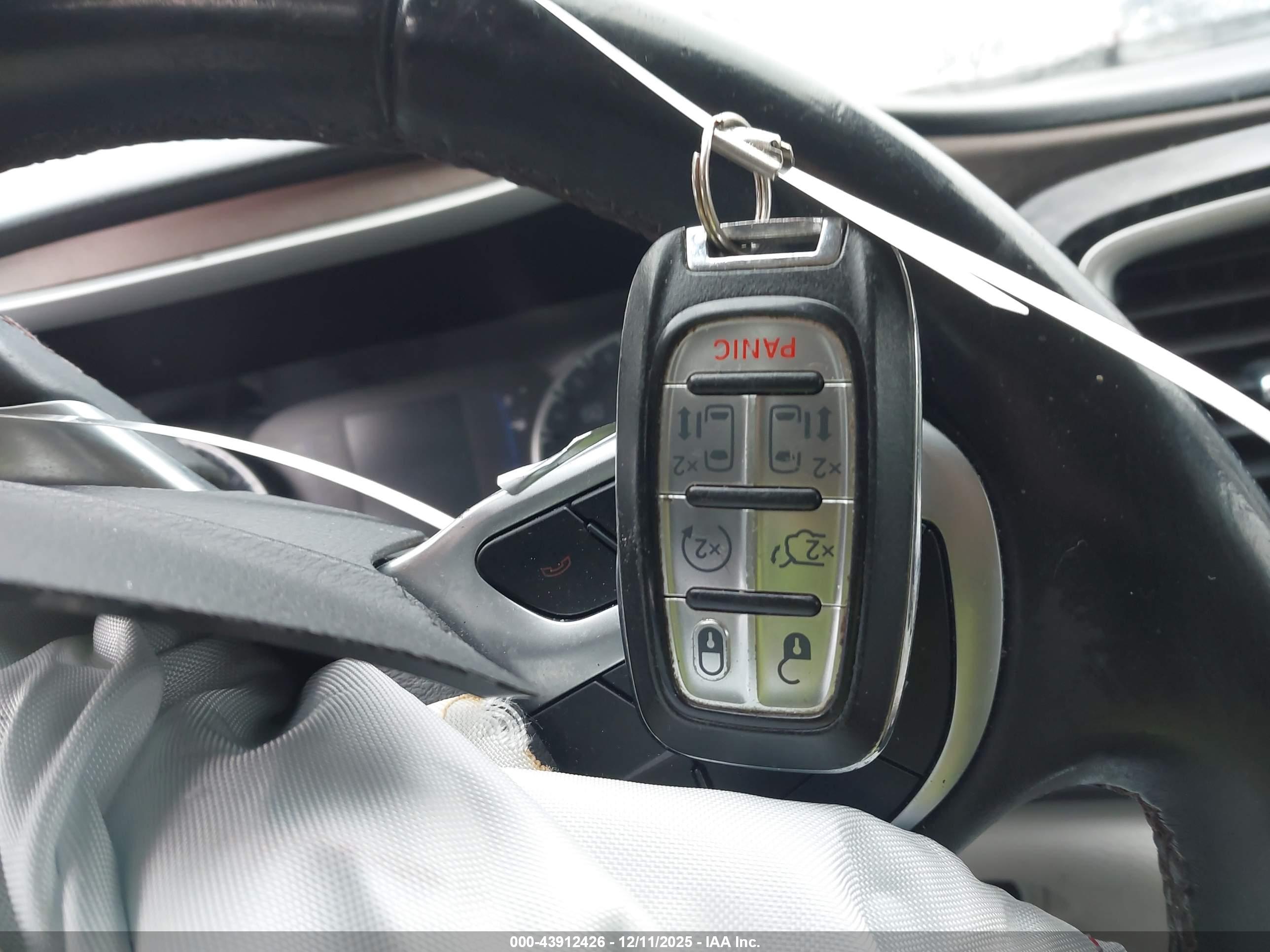 CHRYSLER PACIFICA image 11