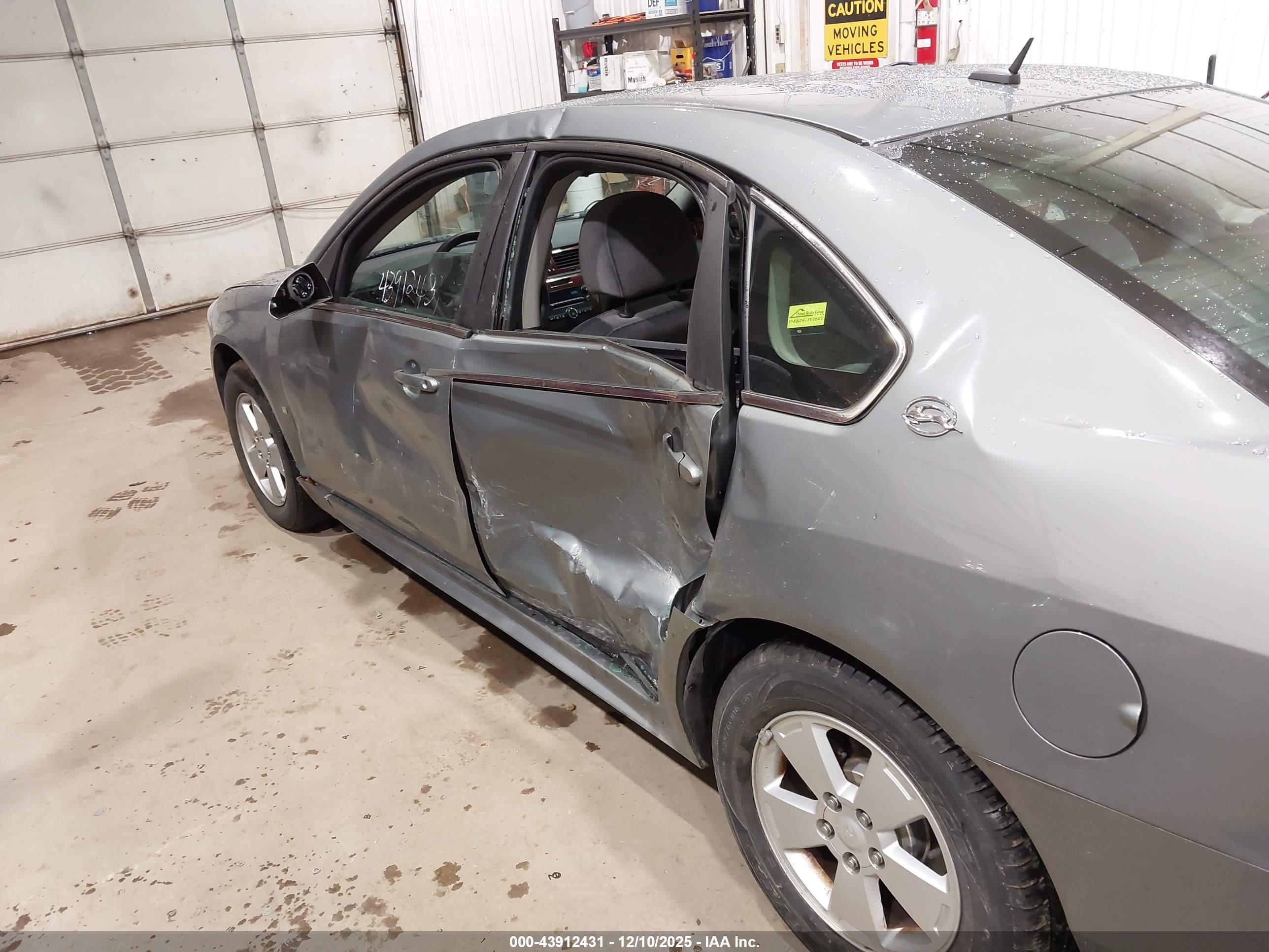 CHEVROLET IMPALA image 6