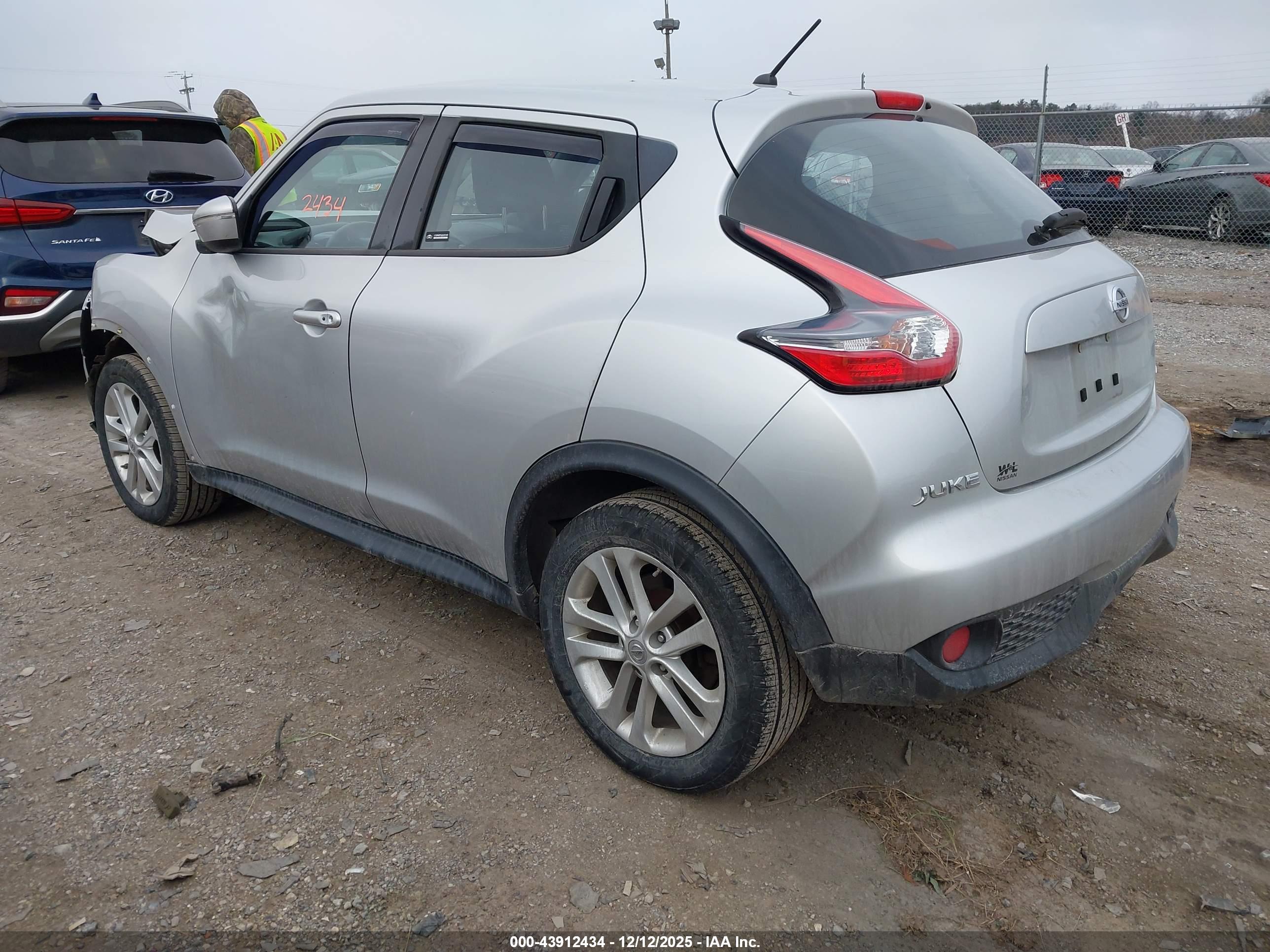 NISSAN JUKE image 3