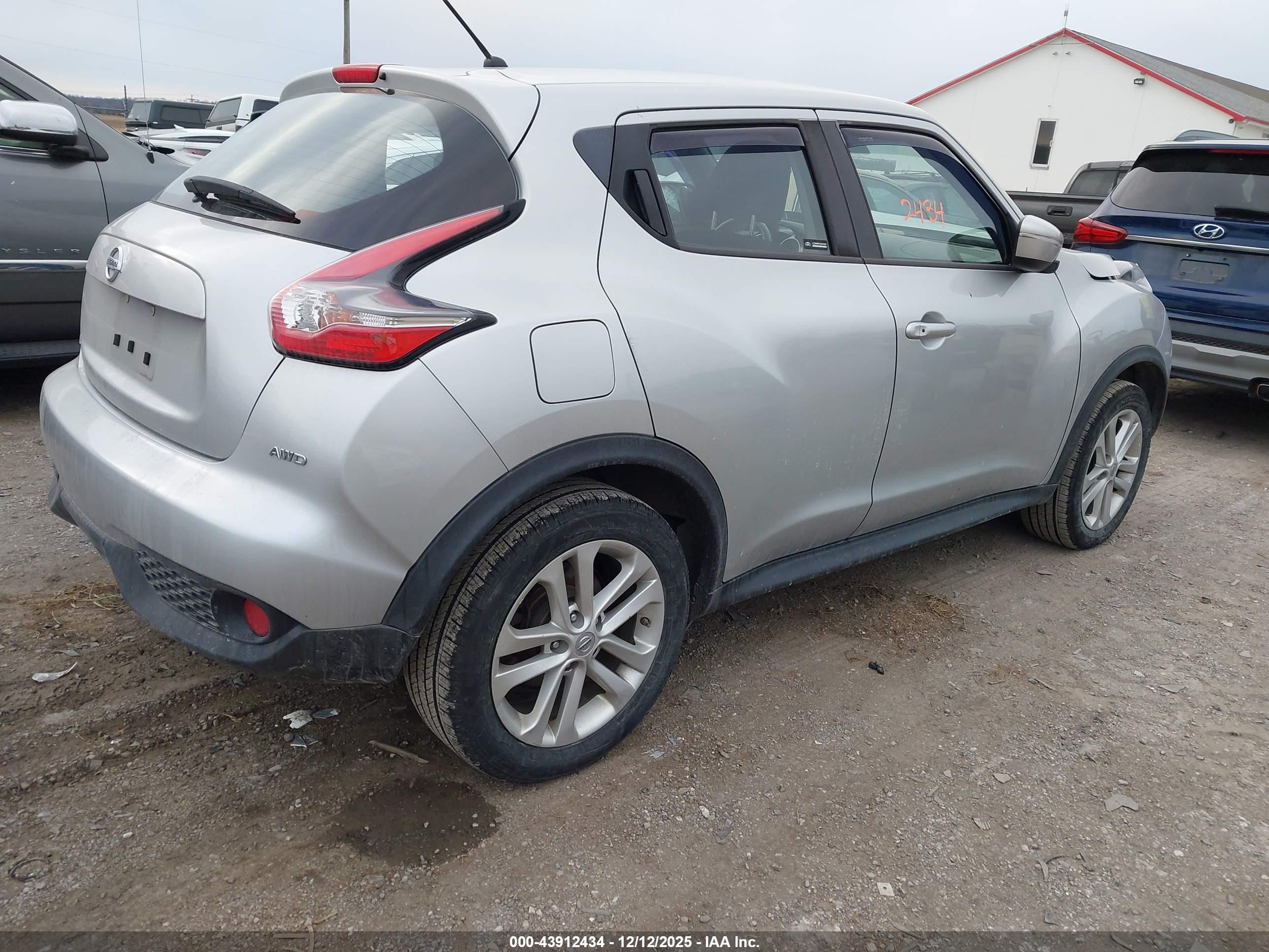 NISSAN JUKE image 4