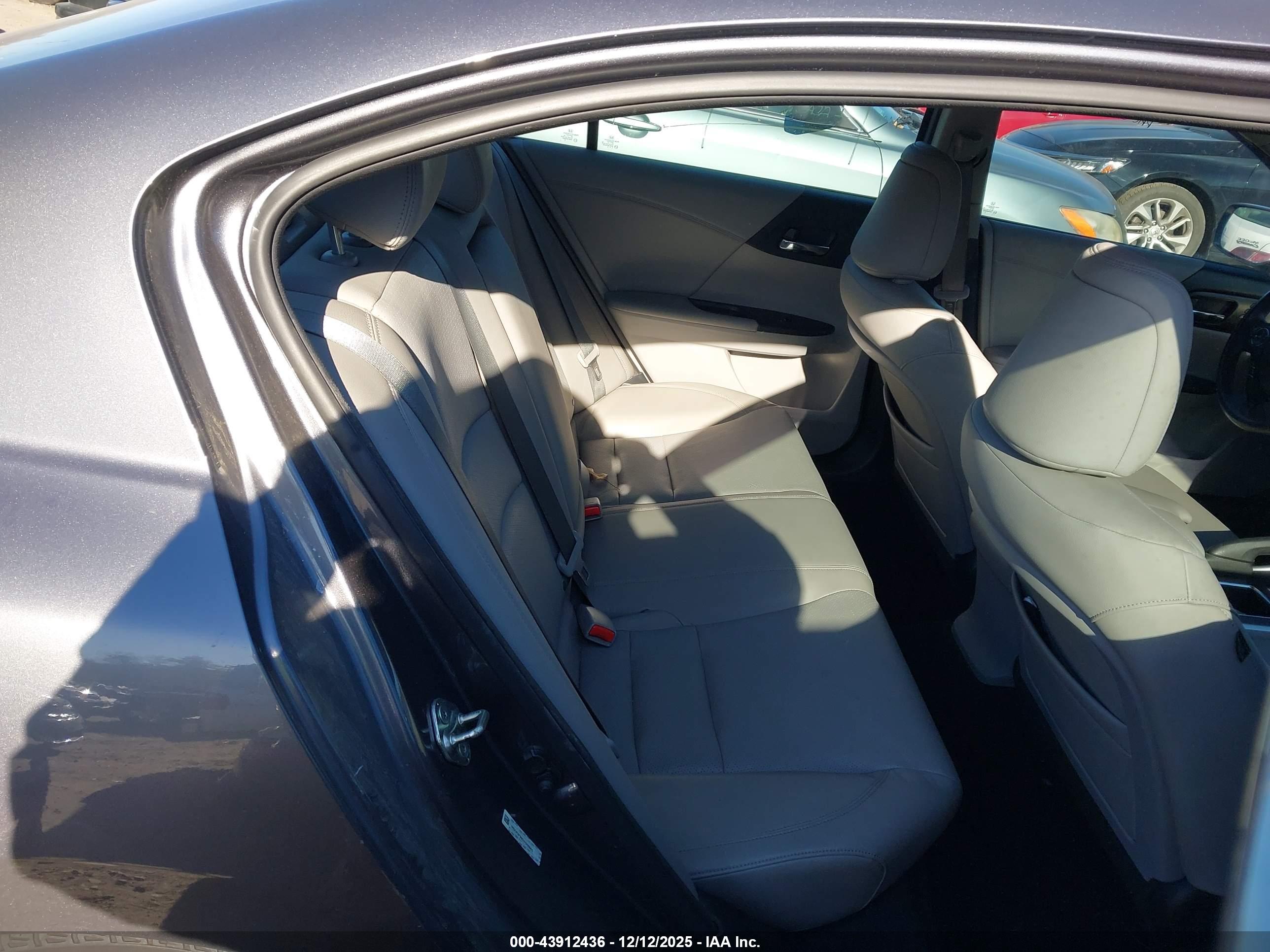 HONDA ACCORD image 8