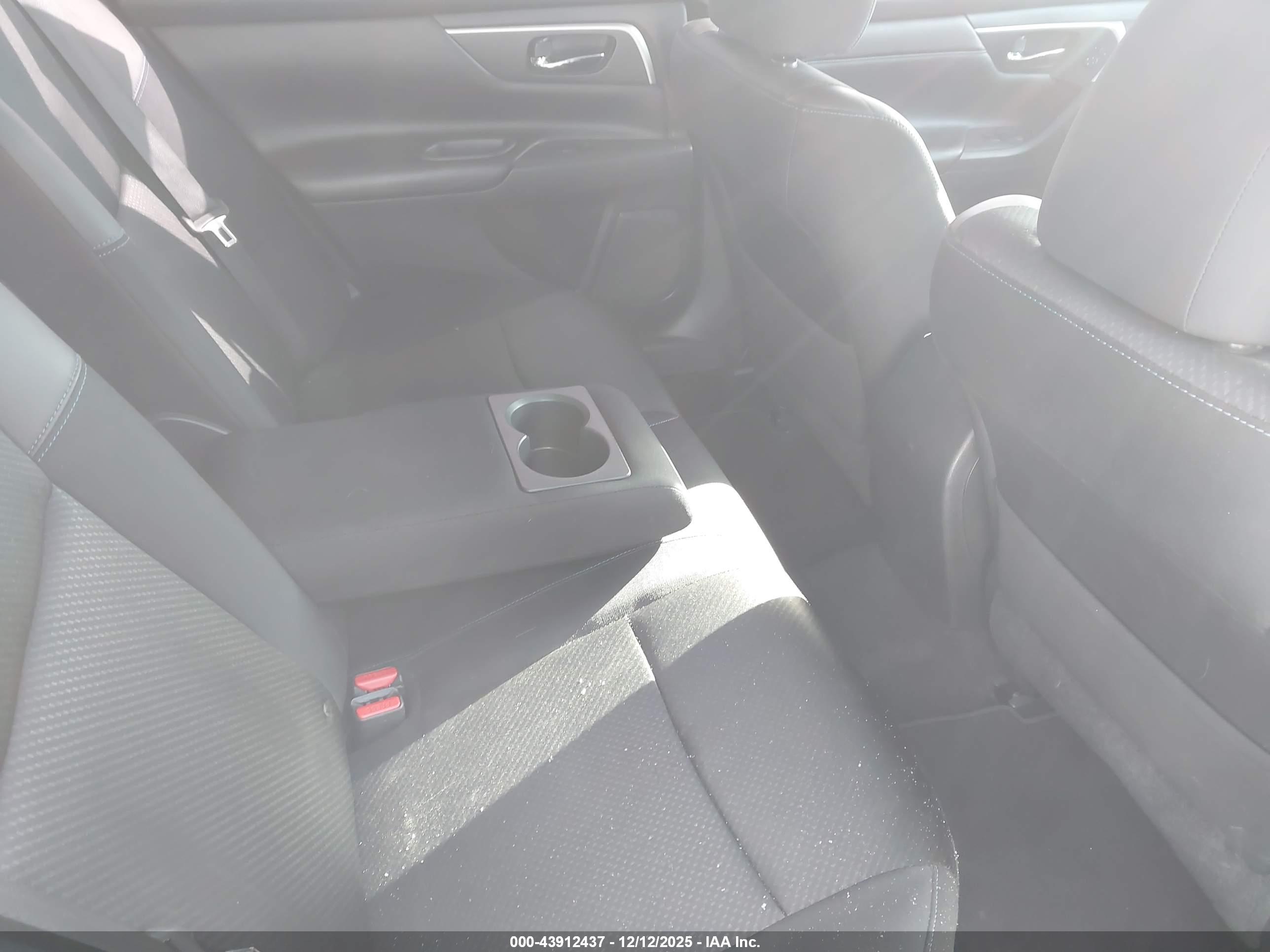 NISSAN ALTIMA image 8