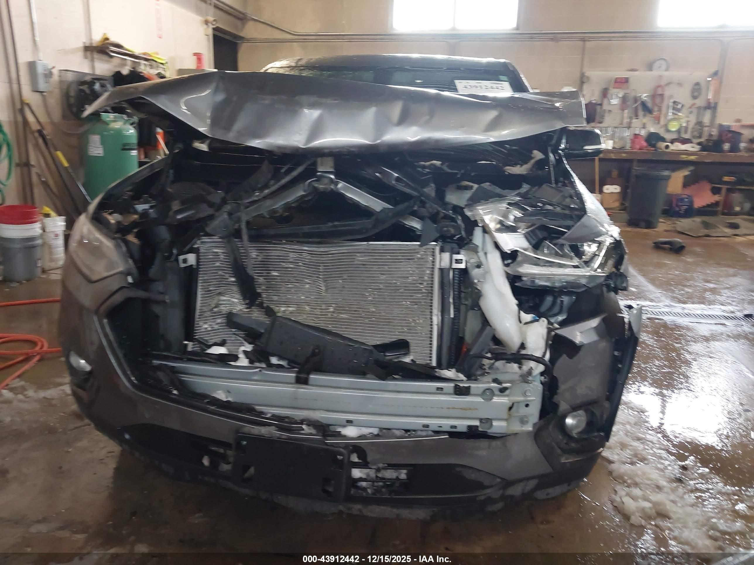 CHEVROLET TRAVERSE image 6