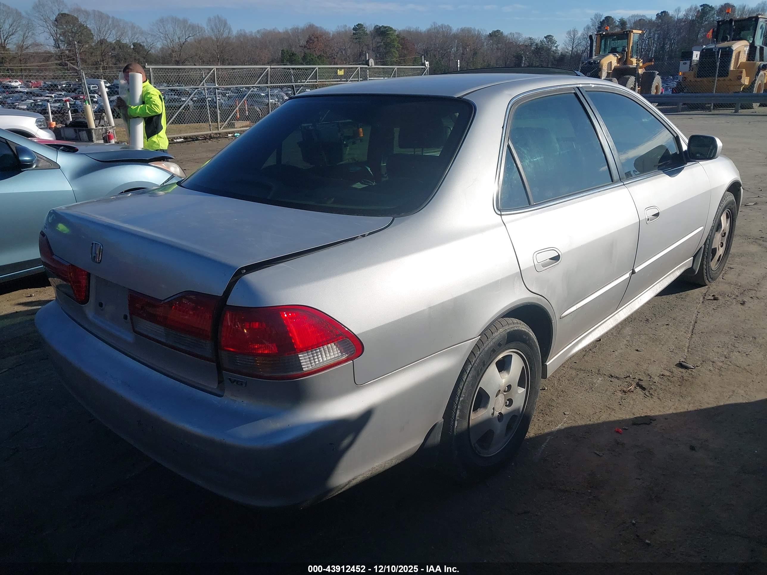 HONDA ACCORD image 4