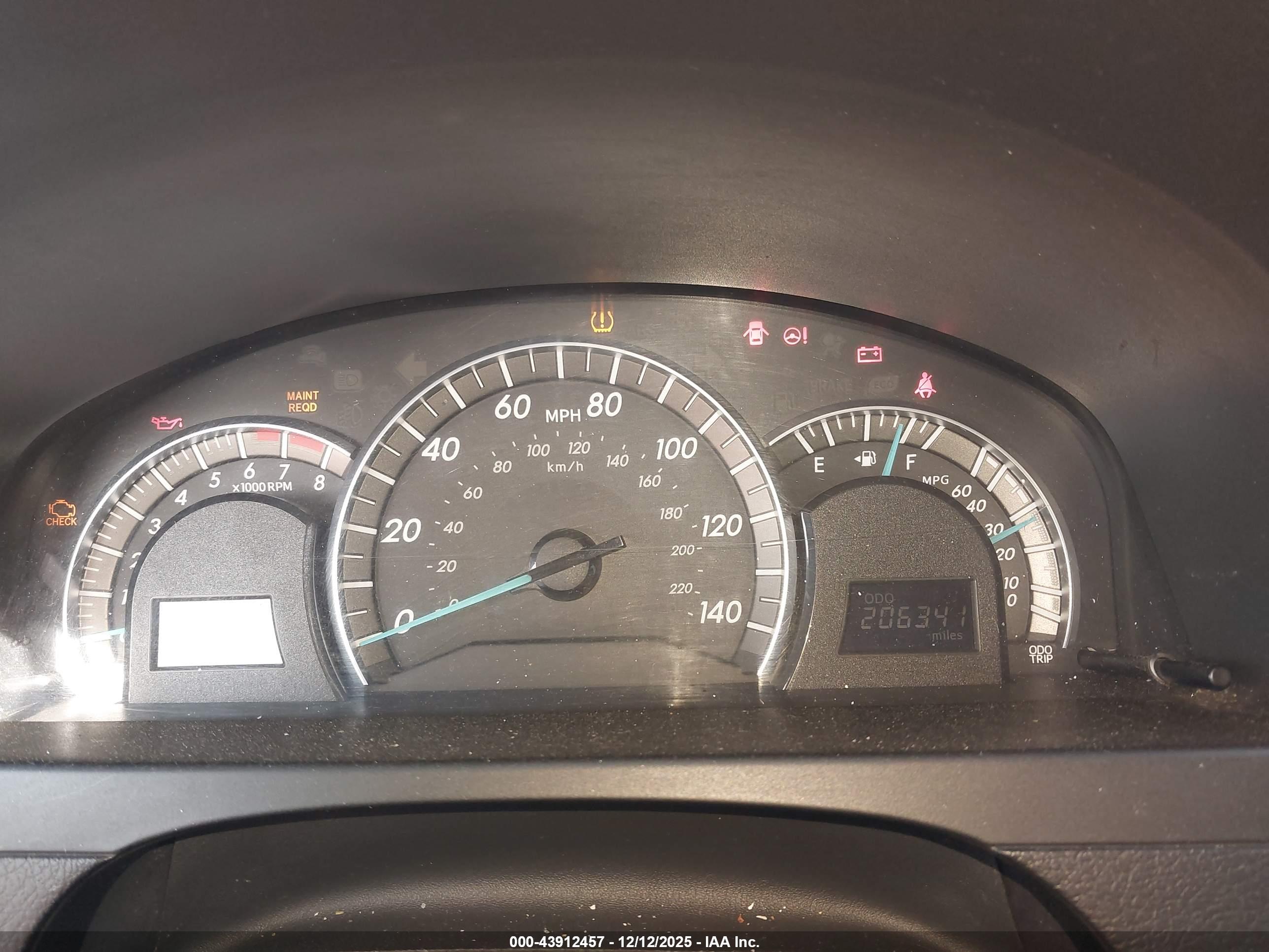 TOYOTA CAMRY image 7