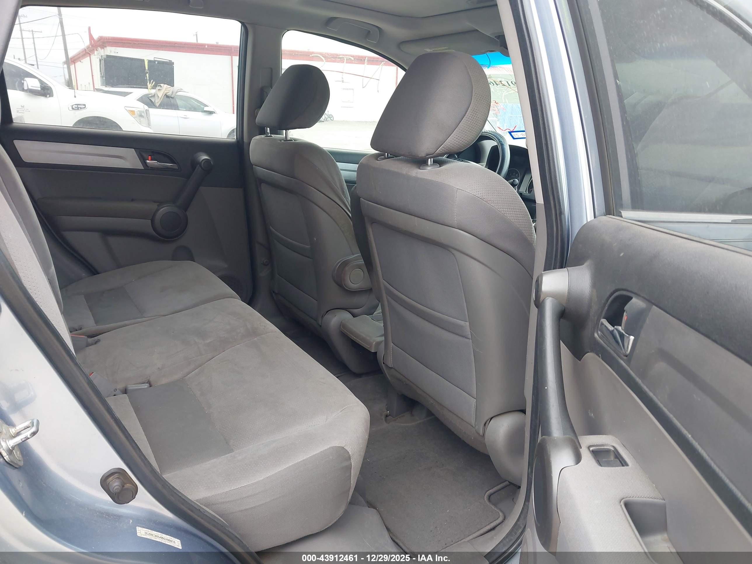 HONDA CR-V image 8