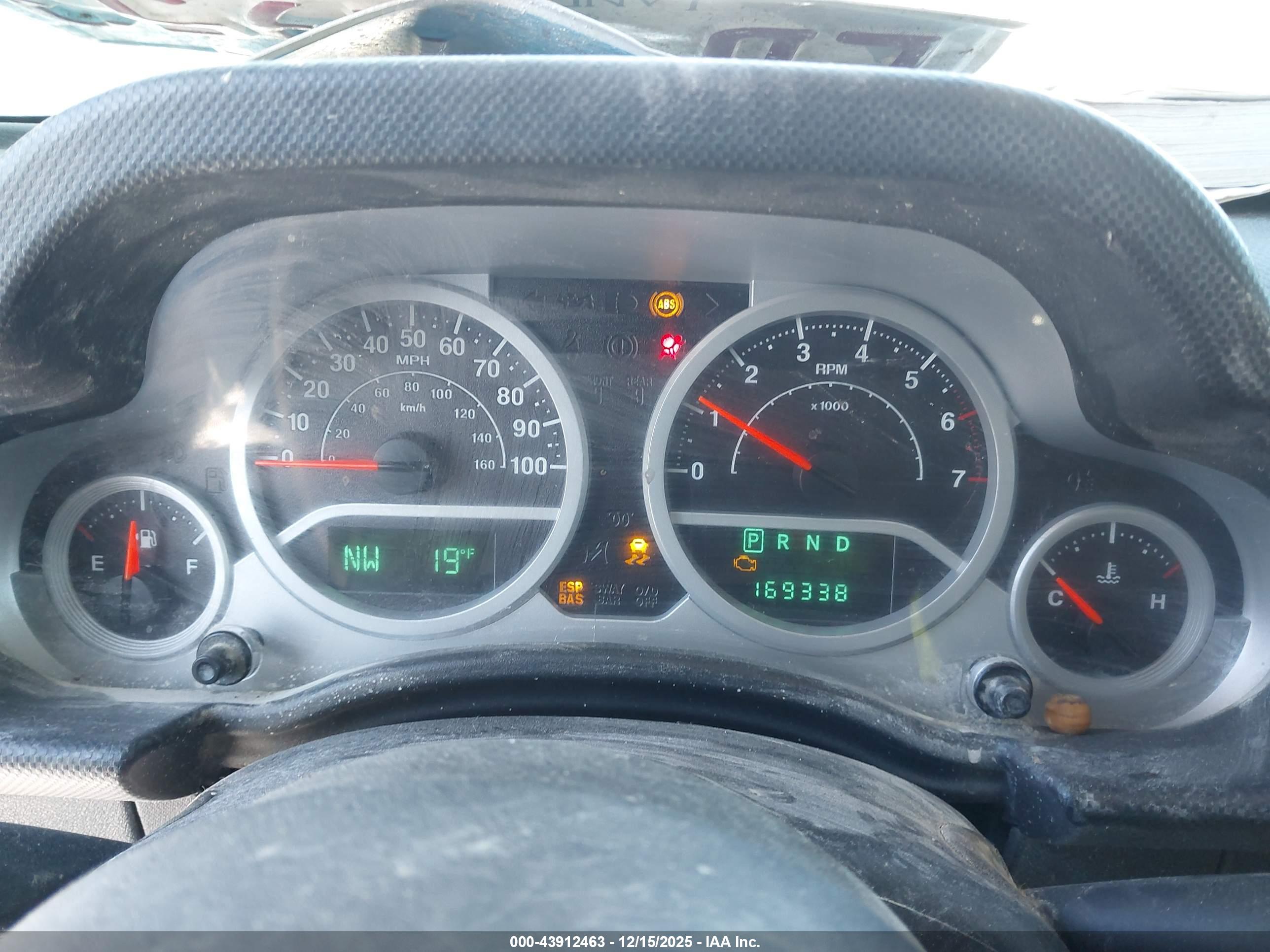 JEEP WRANGLER image 7