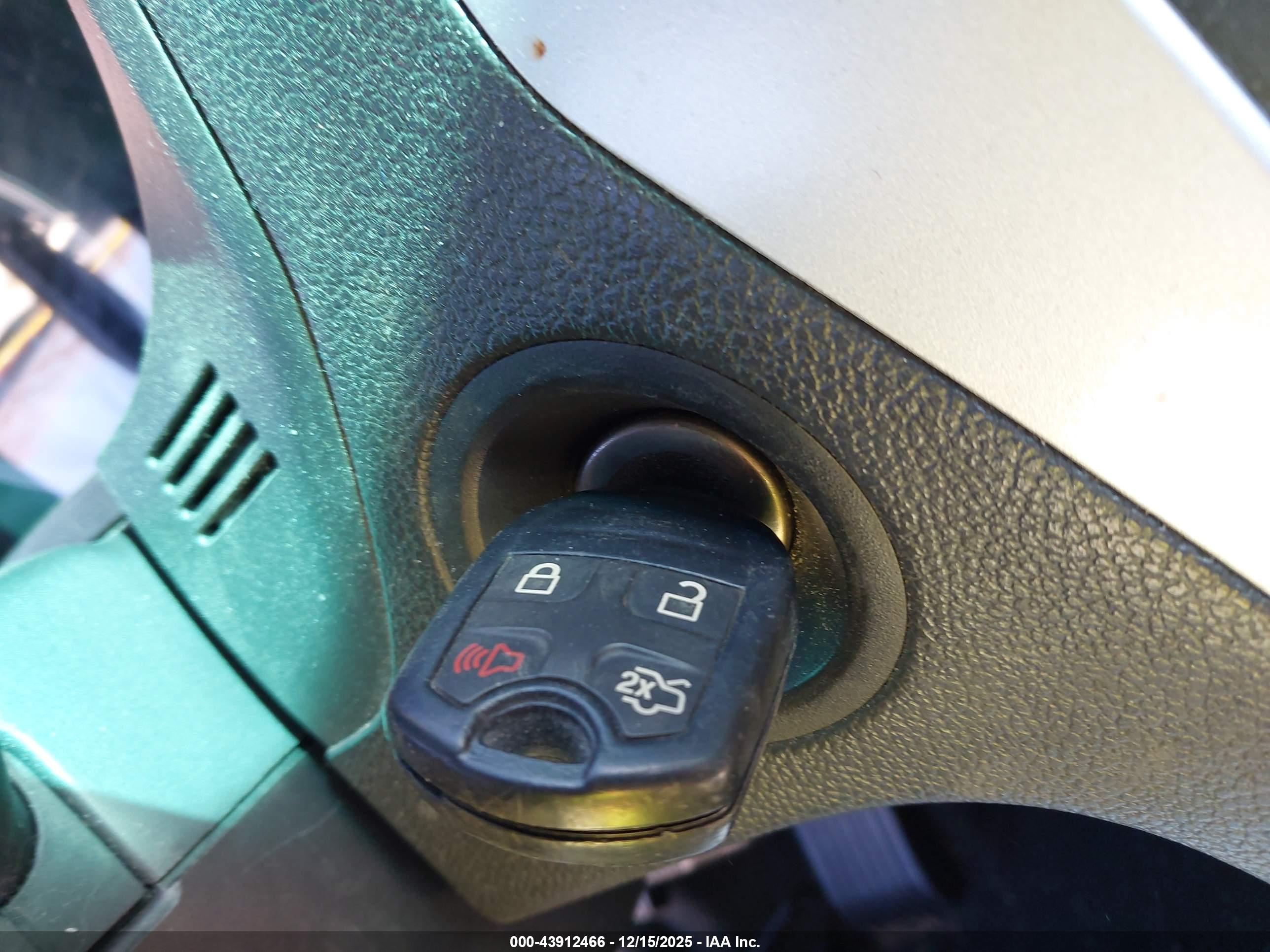 FORD EXPLORER image 11