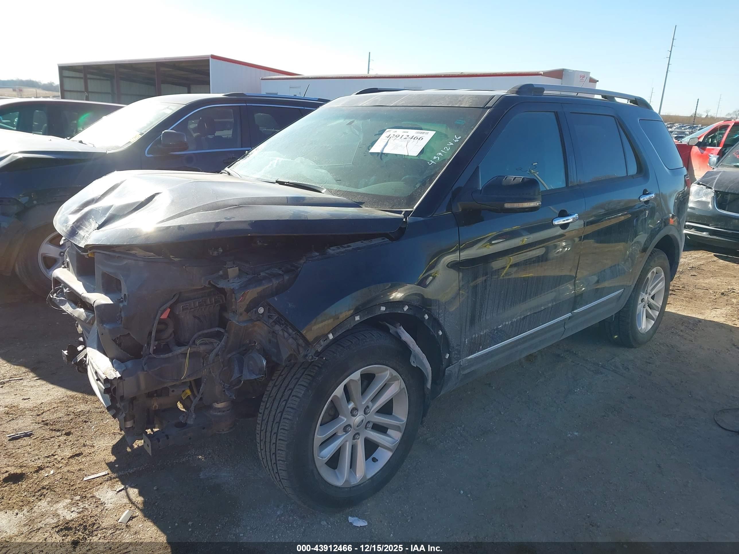 FORD EXPLORER image 2