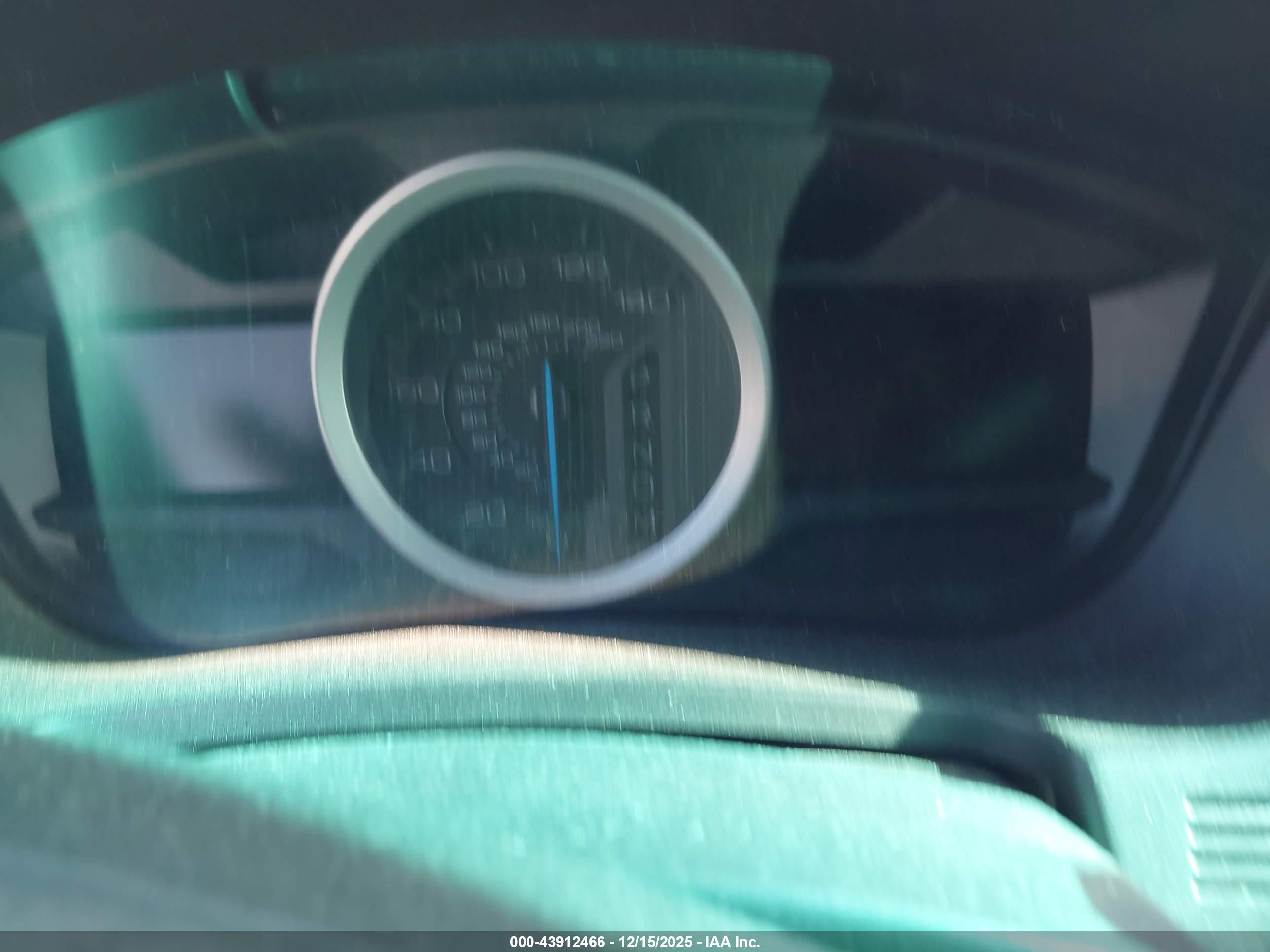 FORD EXPLORER image 7