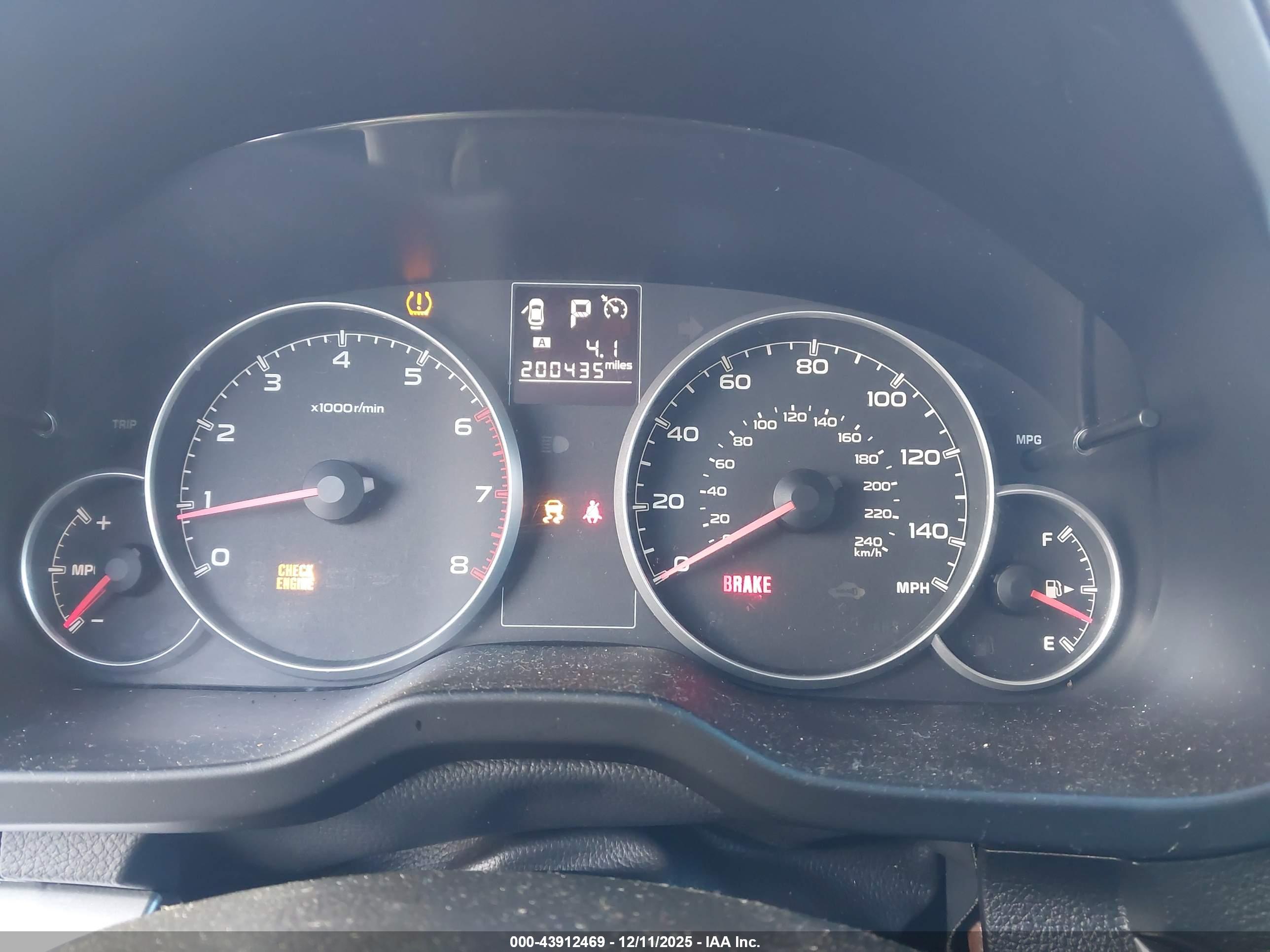SUBARU LEGACY image 7