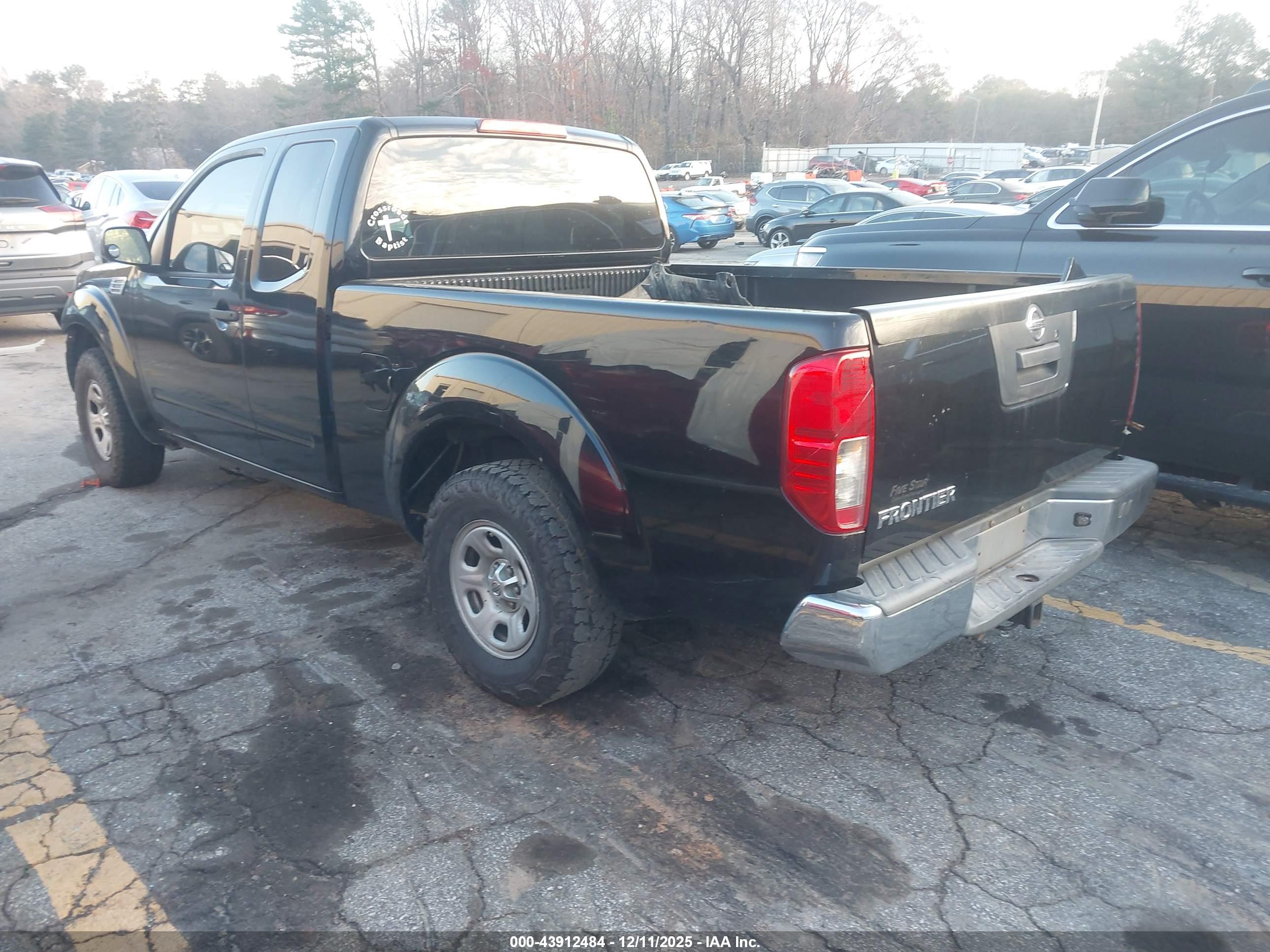 NISSAN FRONTIER image 3