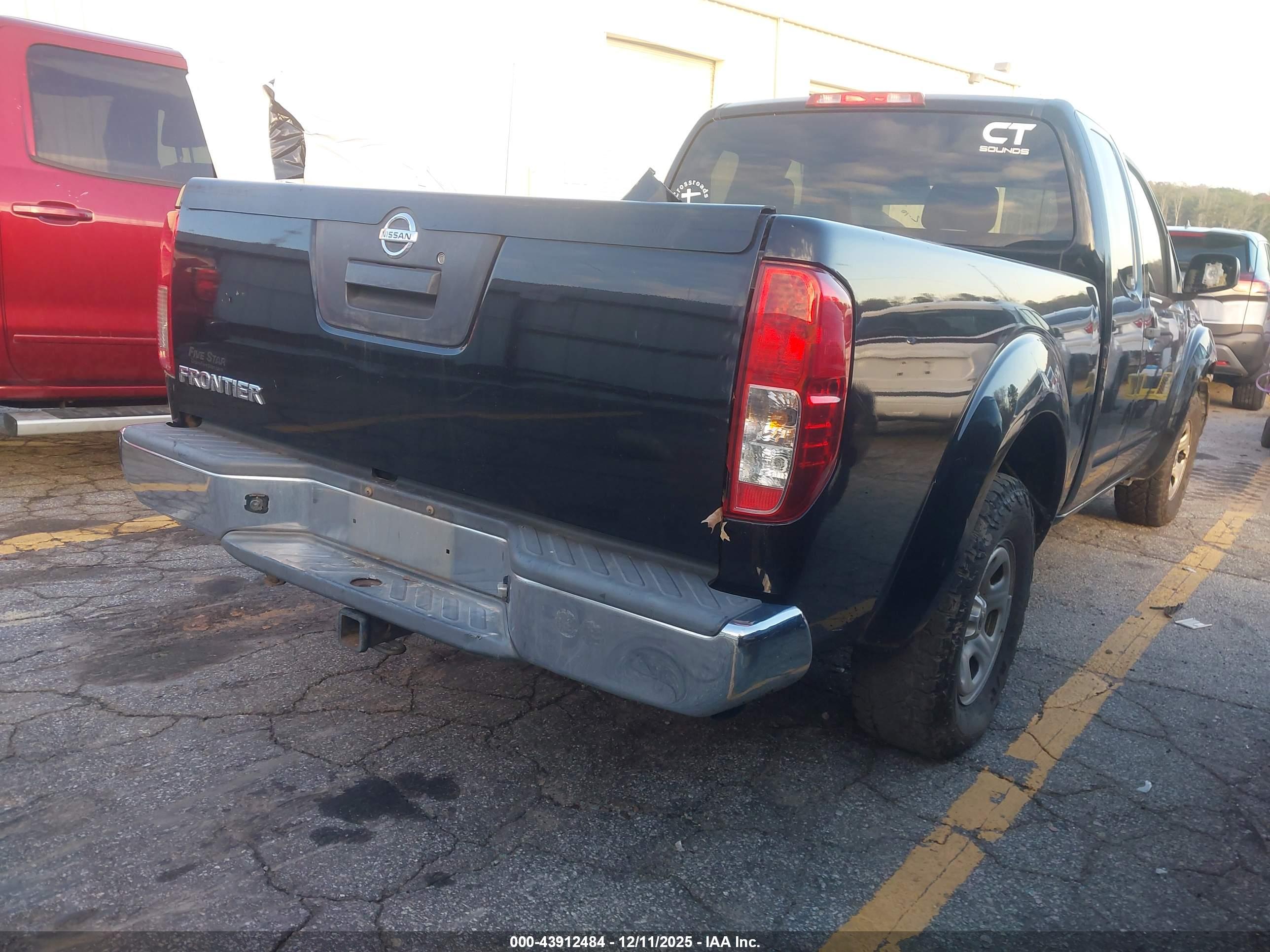 NISSAN FRONTIER image 4