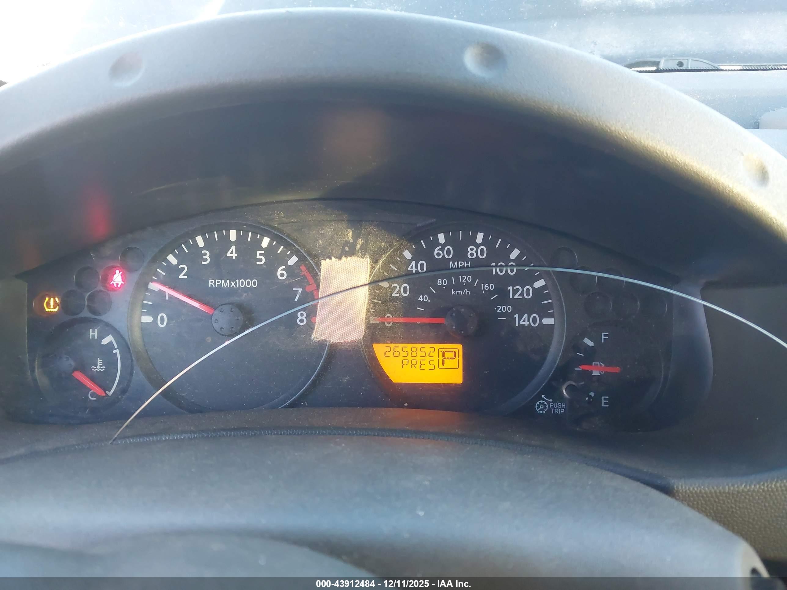 NISSAN FRONTIER image 7