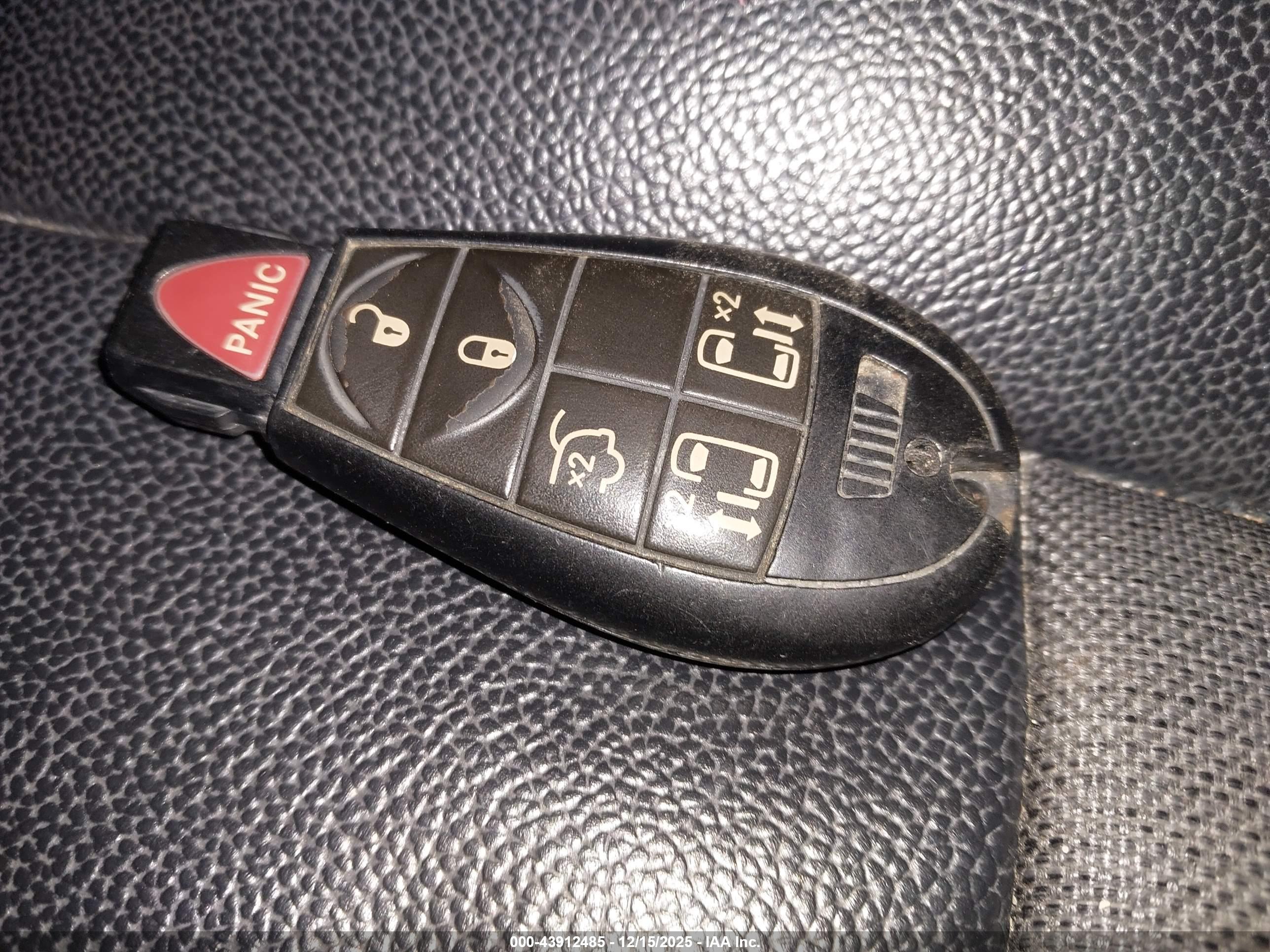 CHRYSLER TOWN image 11