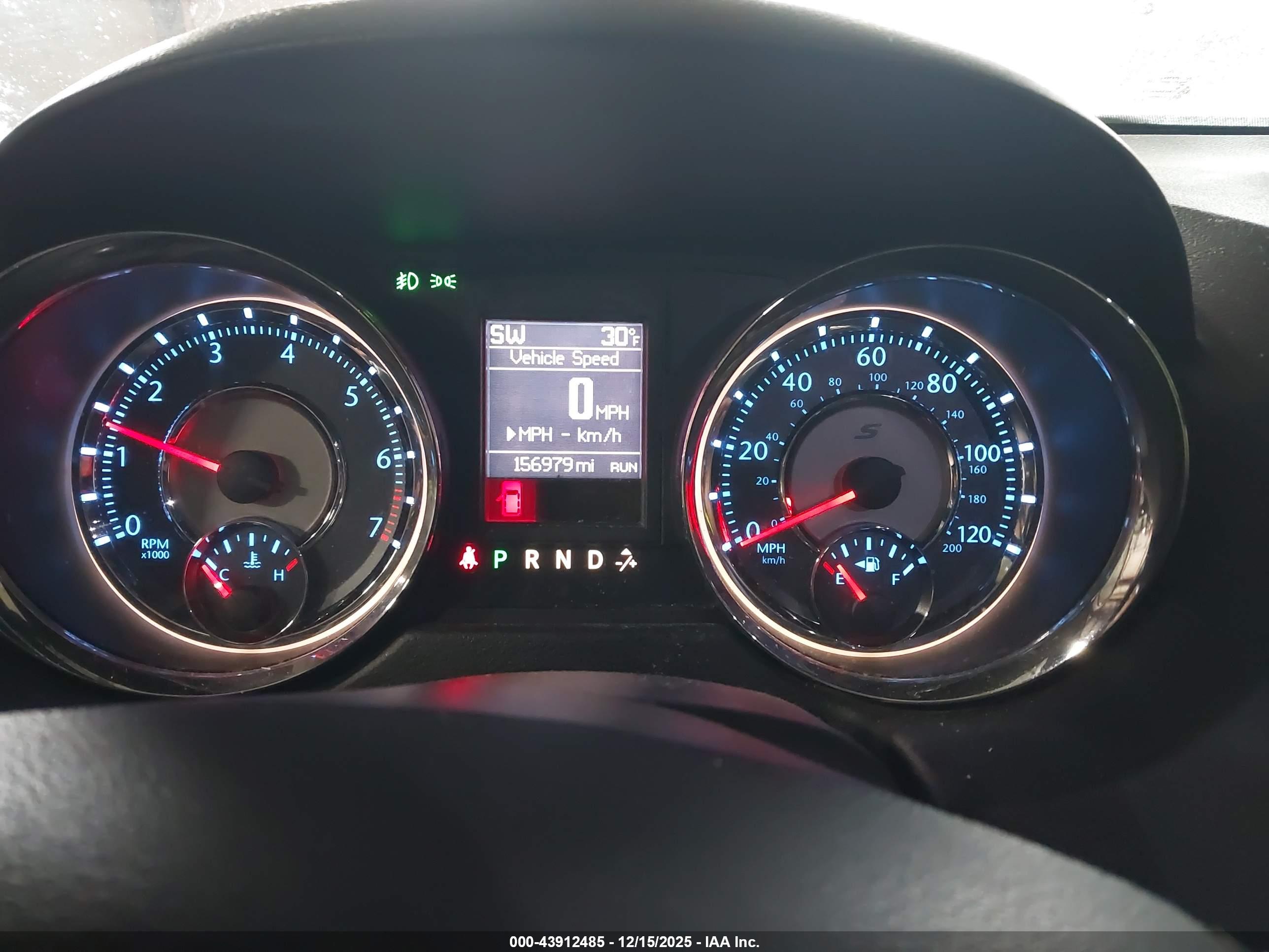 CHRYSLER TOWN image 7