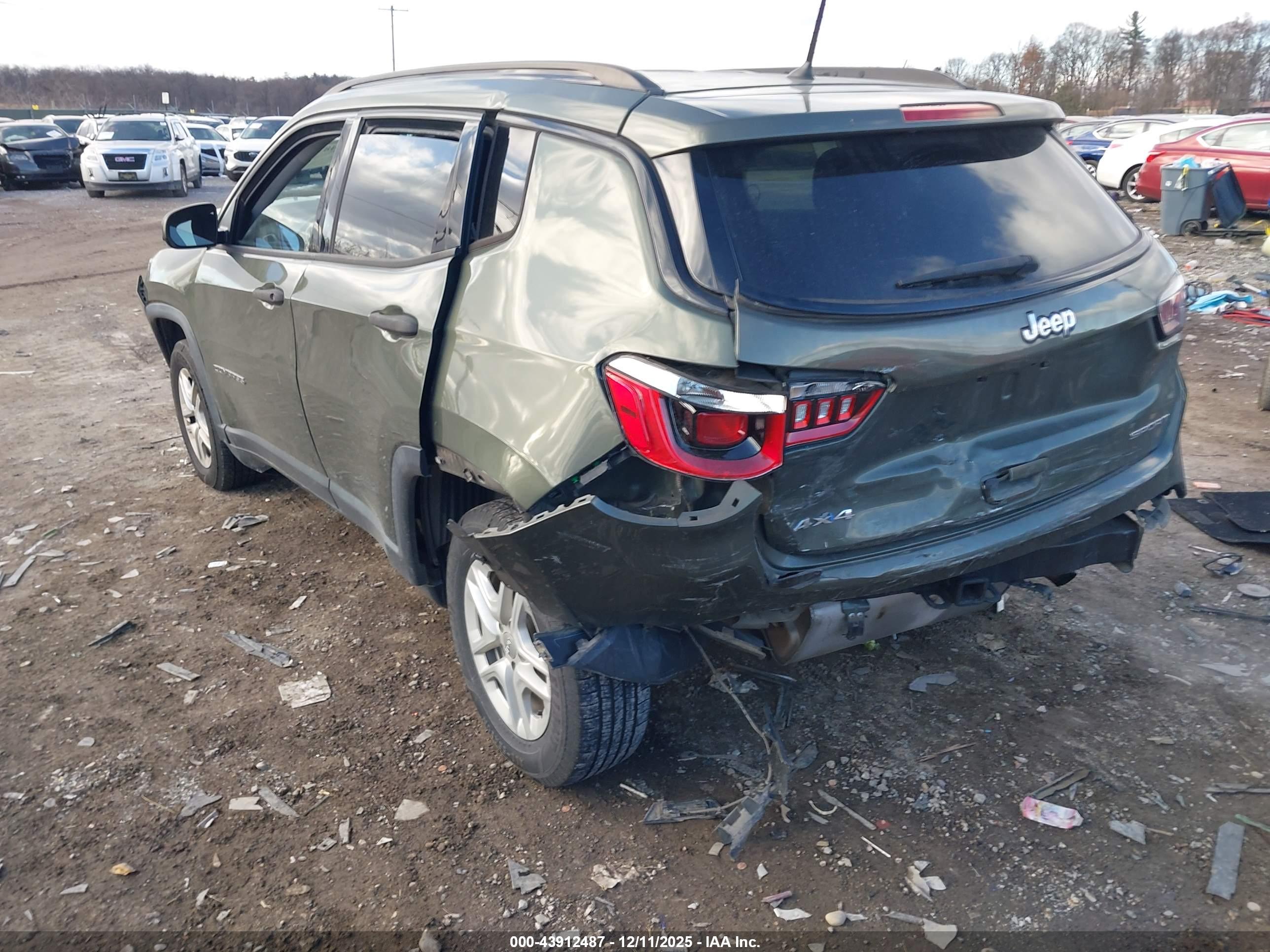 JEEP COMPASS image 3