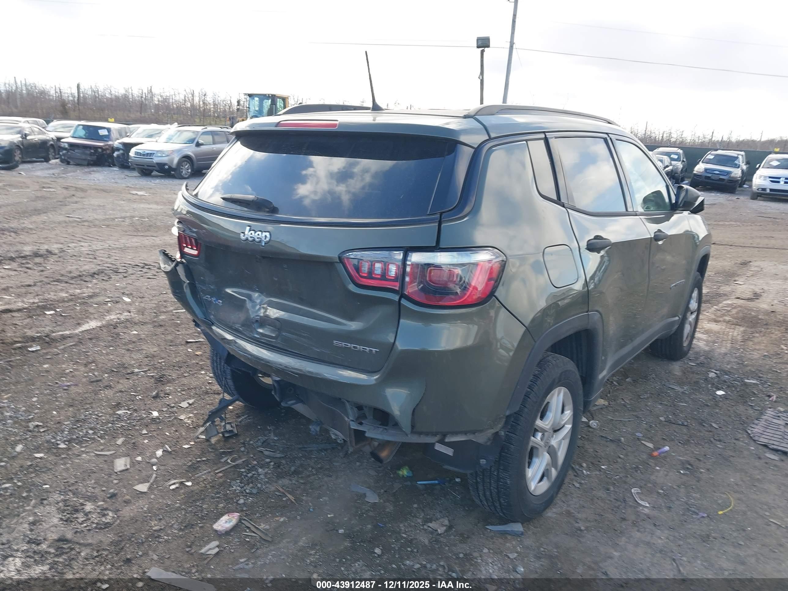JEEP COMPASS image 4