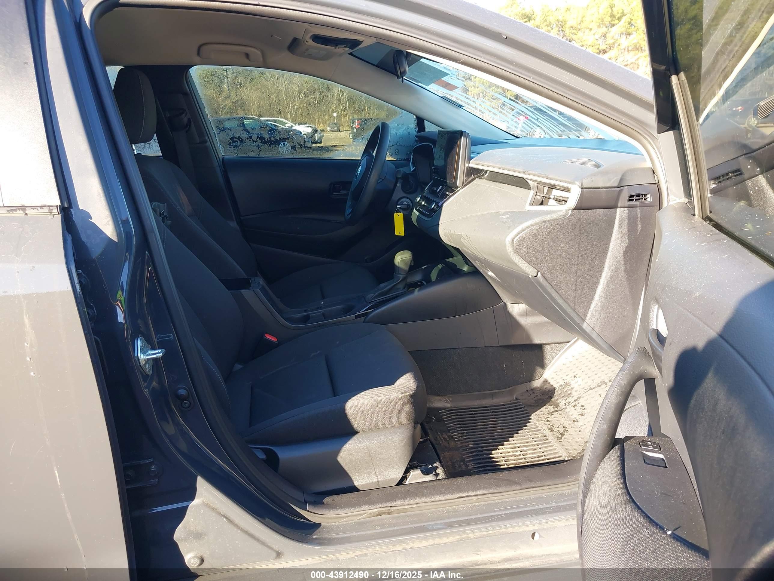 TOYOTA COROLLA image 5