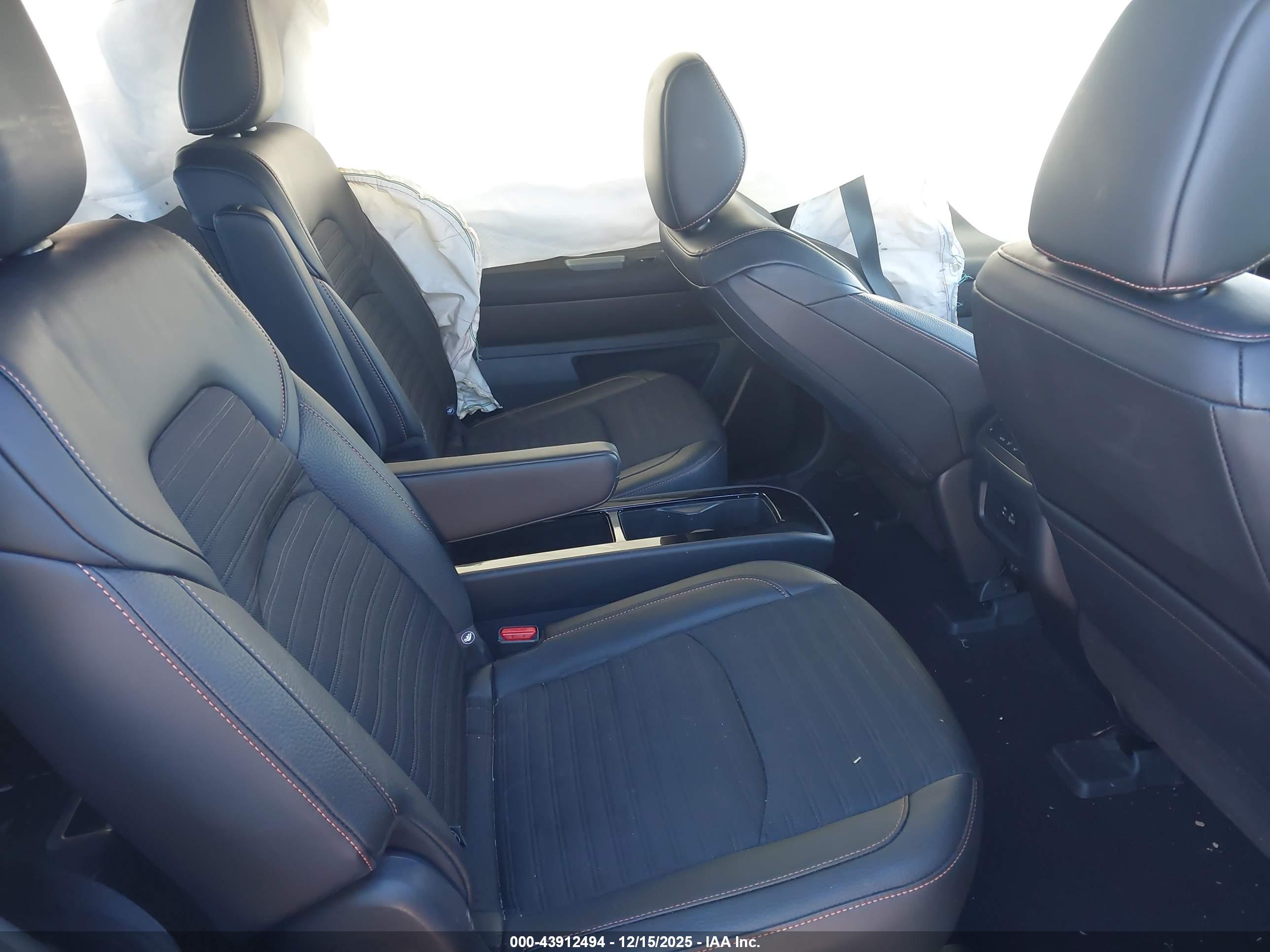 NISSAN PATHFINDER image 8