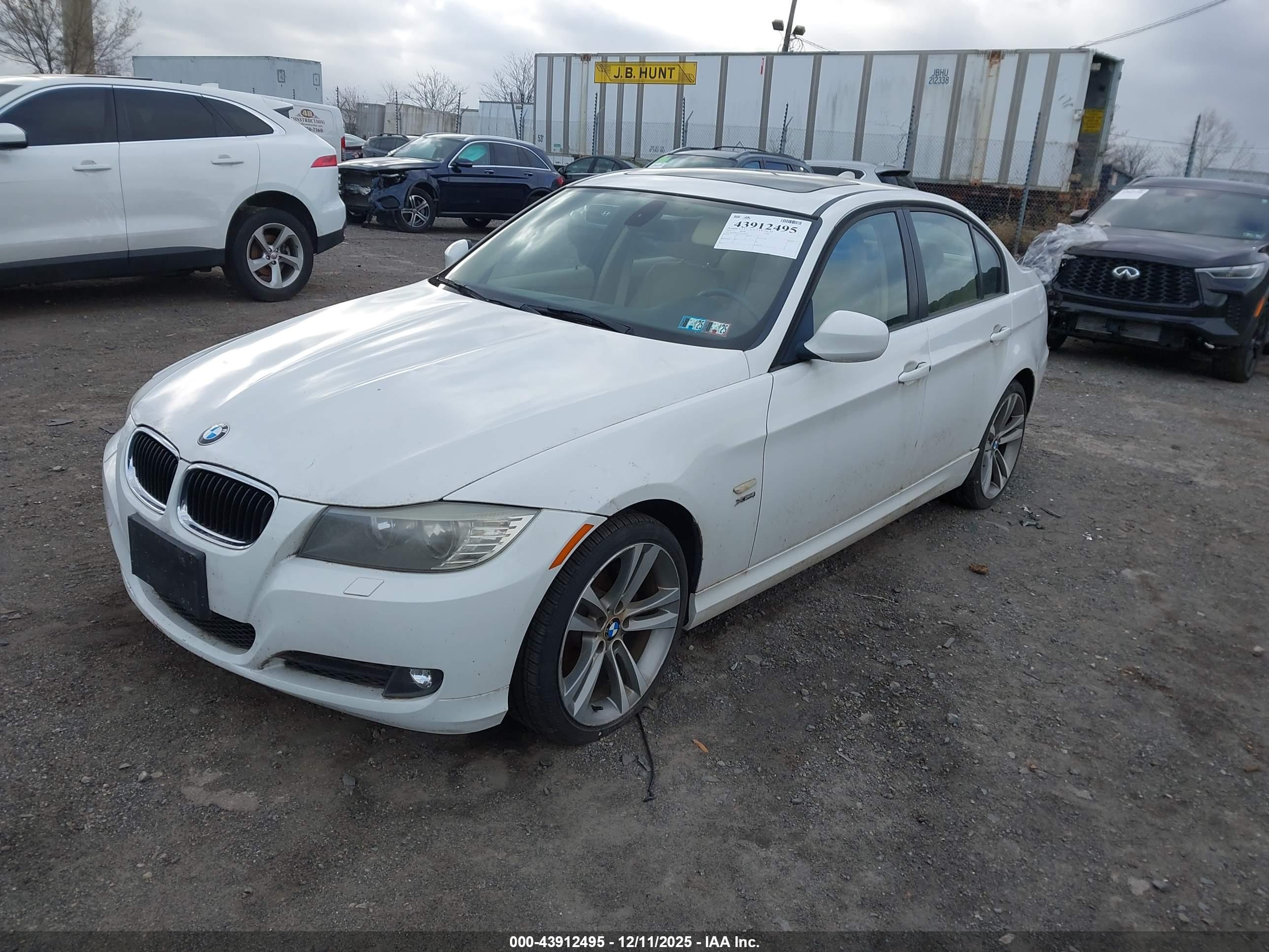 BMW 328I image 2