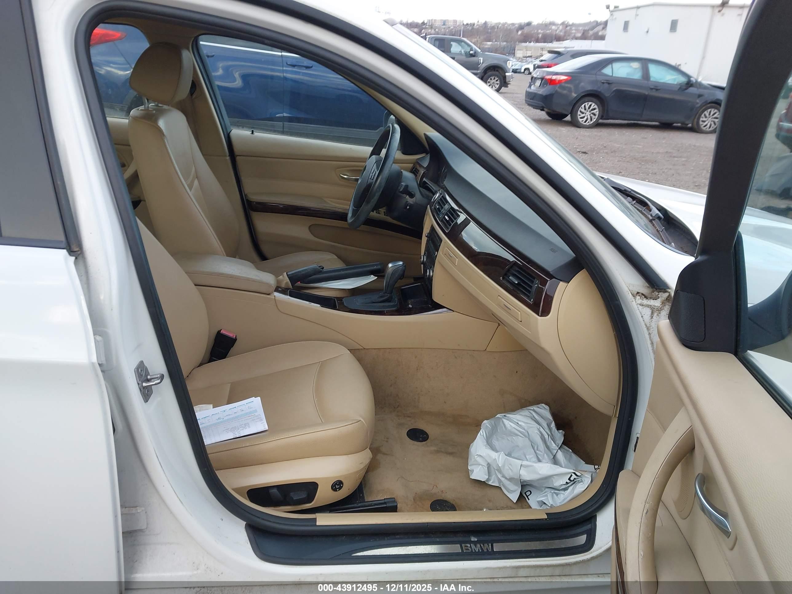 BMW 328I image 5