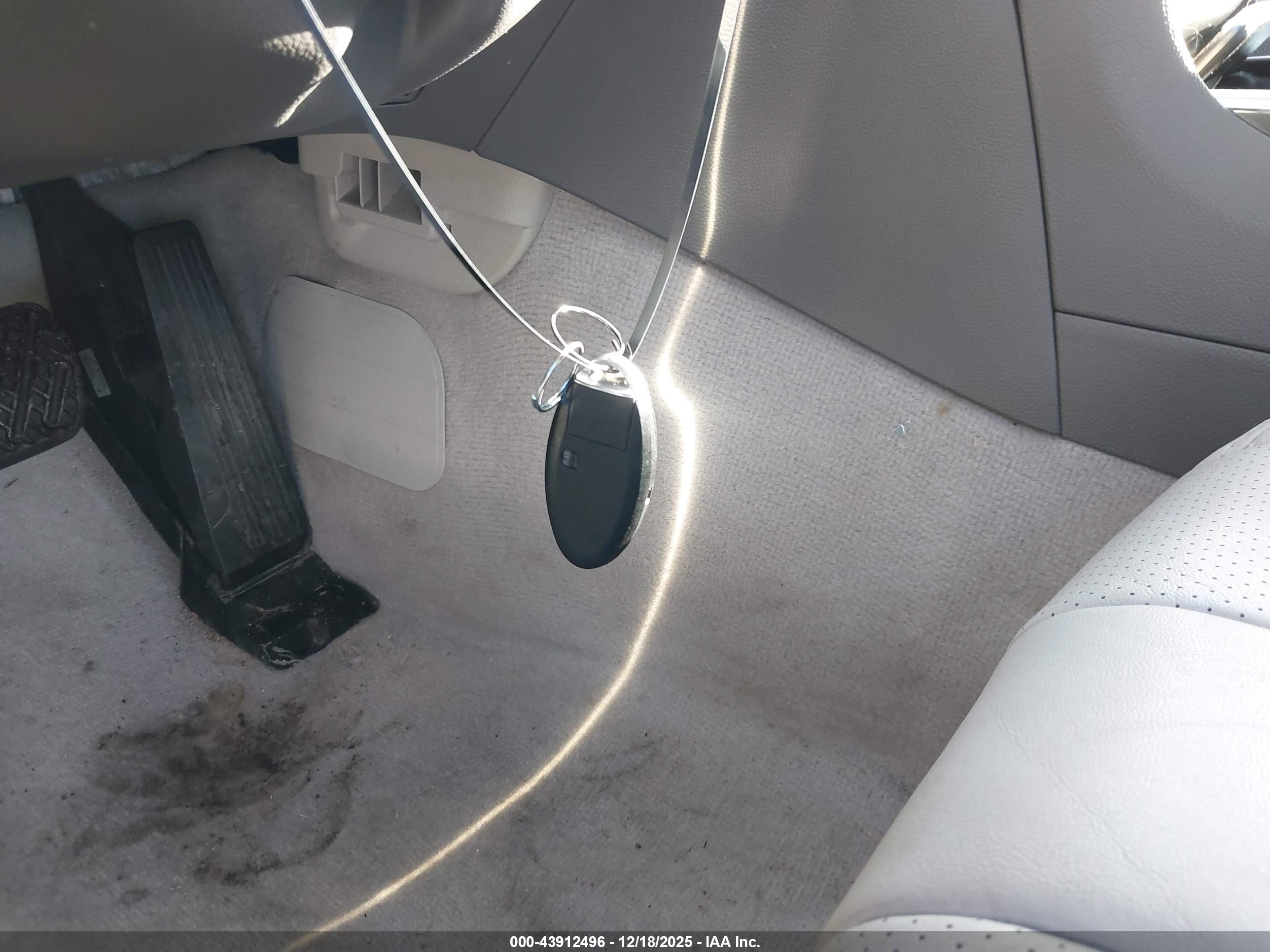 INFINITI G37X image 11