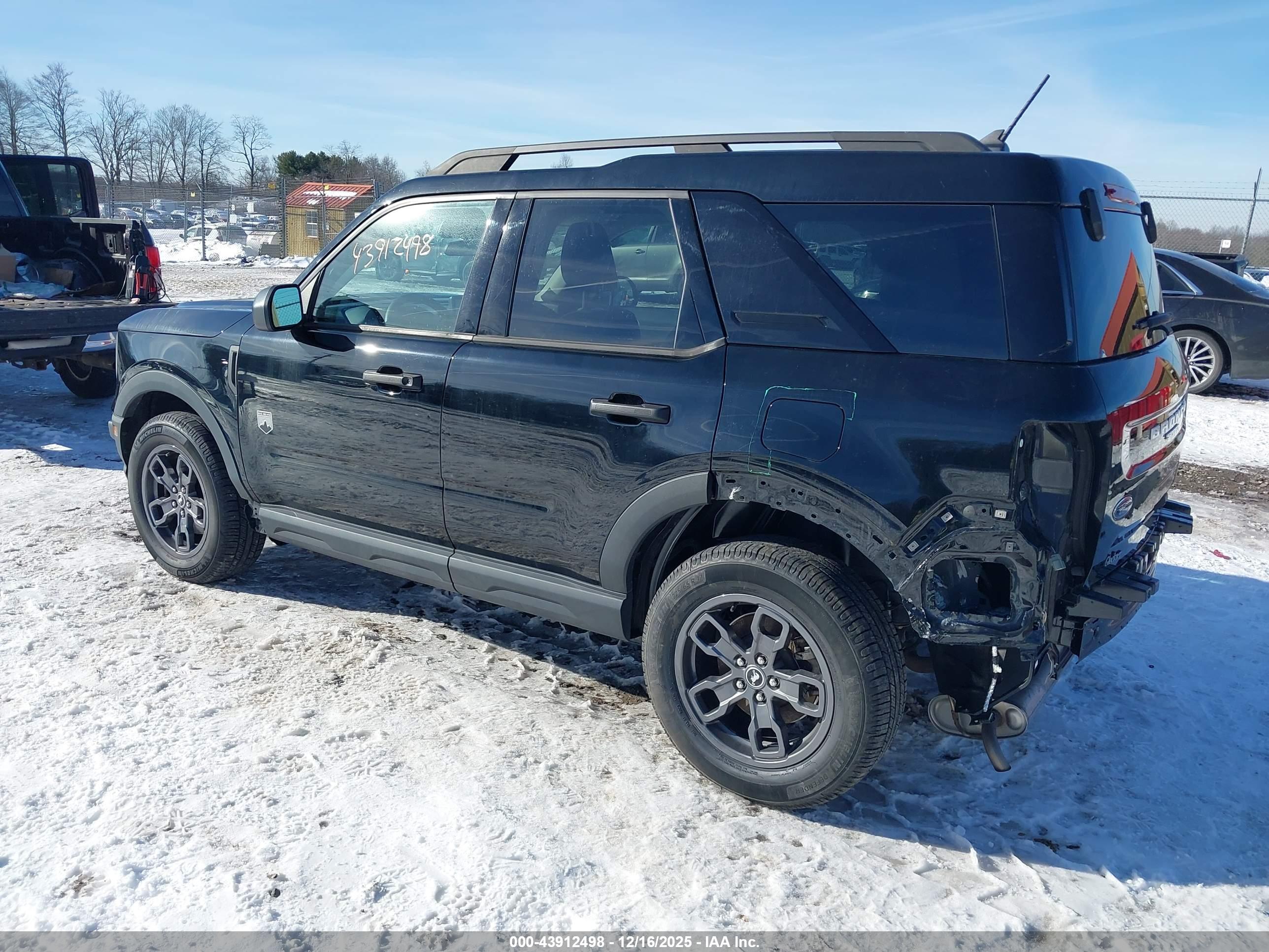 FORD BRONCO image 3