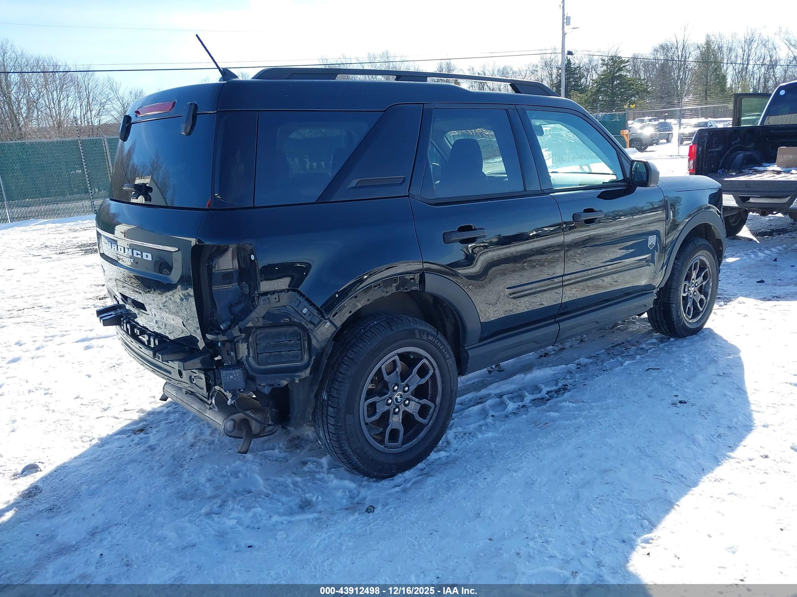 FORD BRONCO image 4