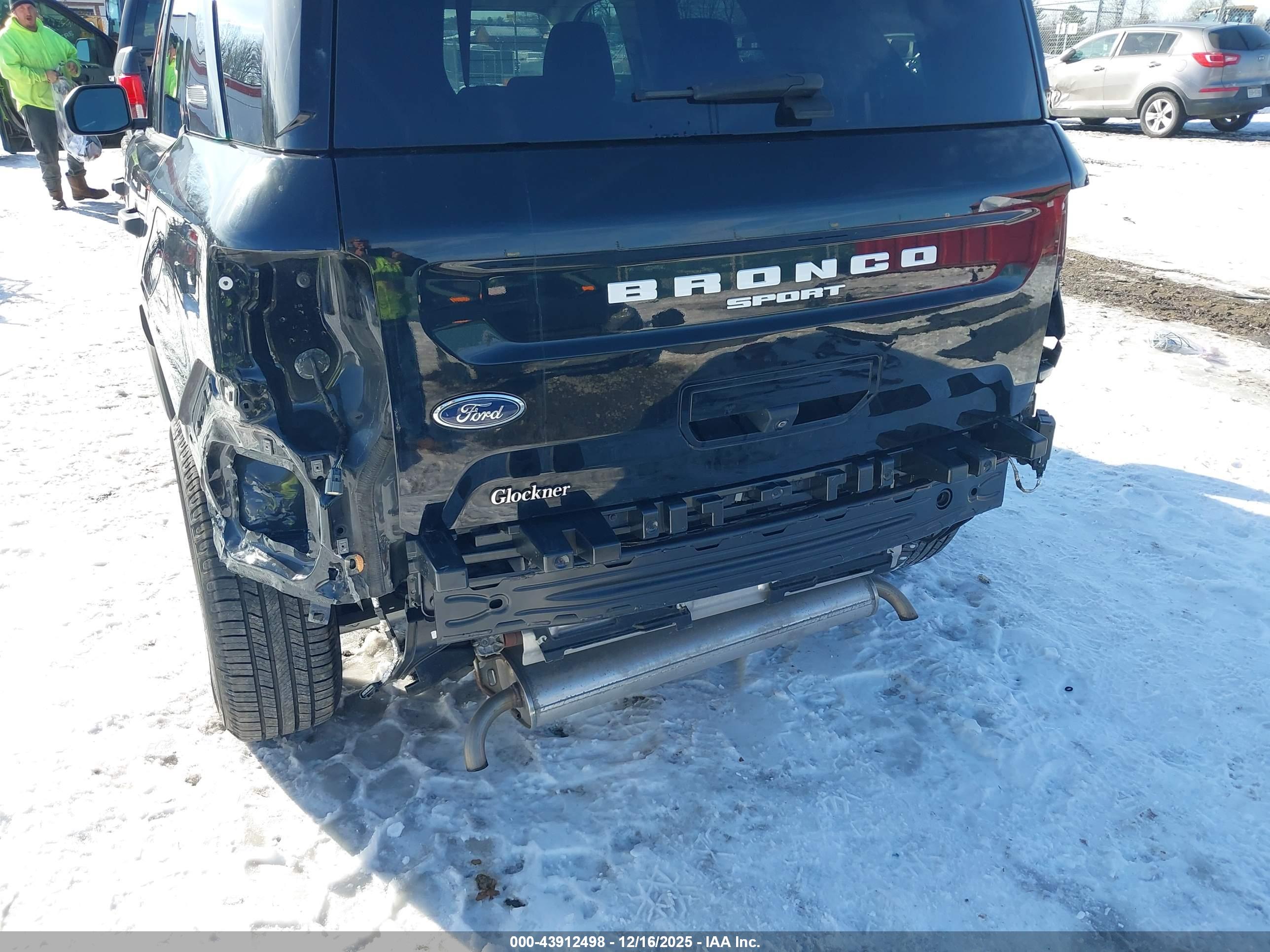 FORD BRONCO image 6