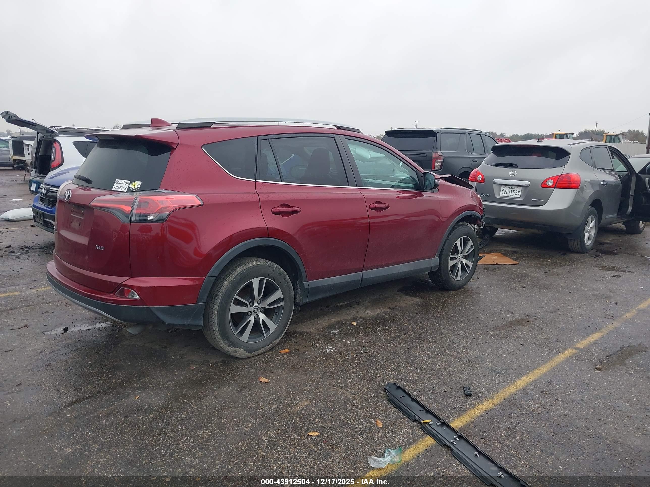 TOYOTA RAV4 image 4