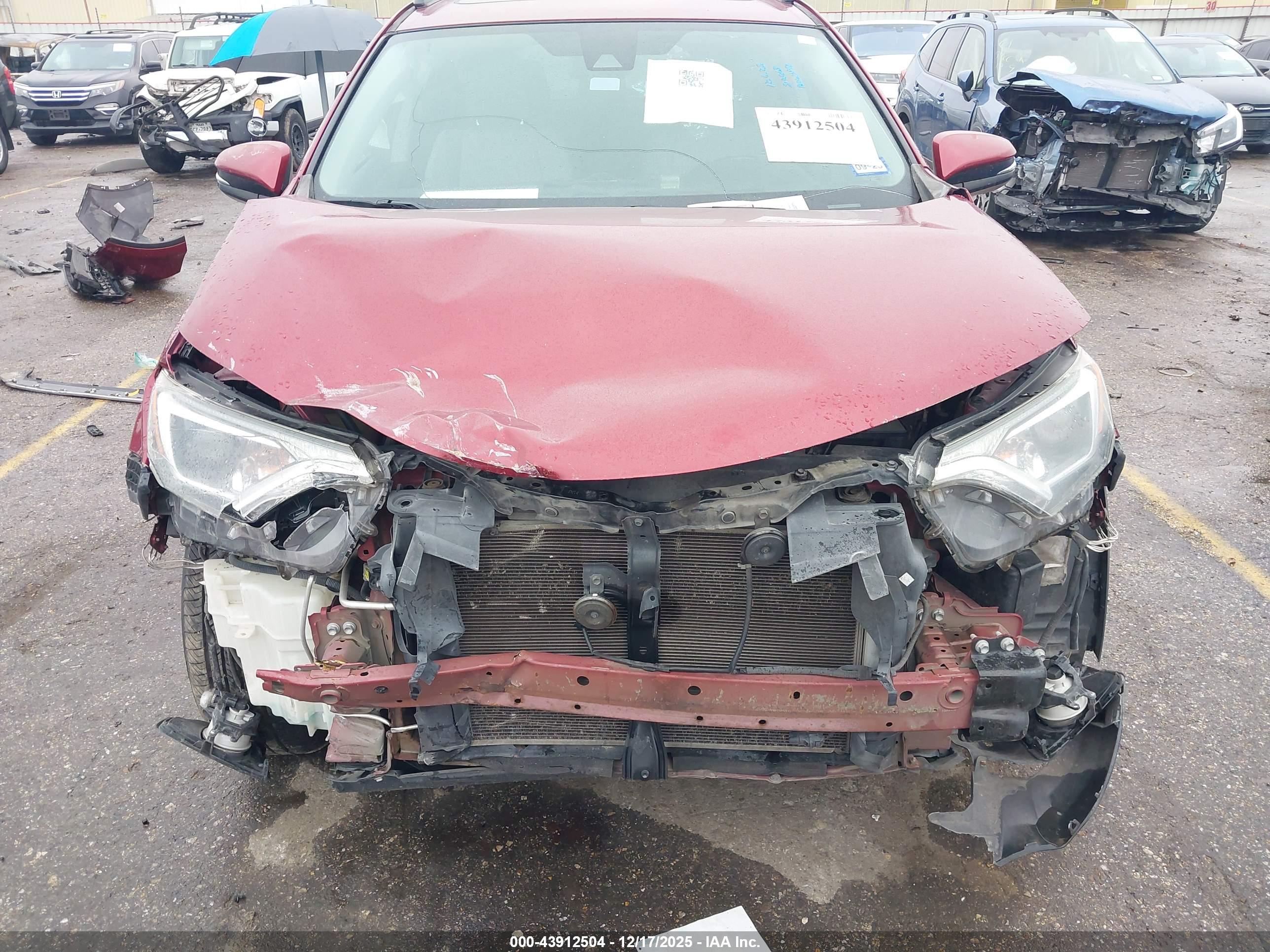 TOYOTA RAV4 image 6